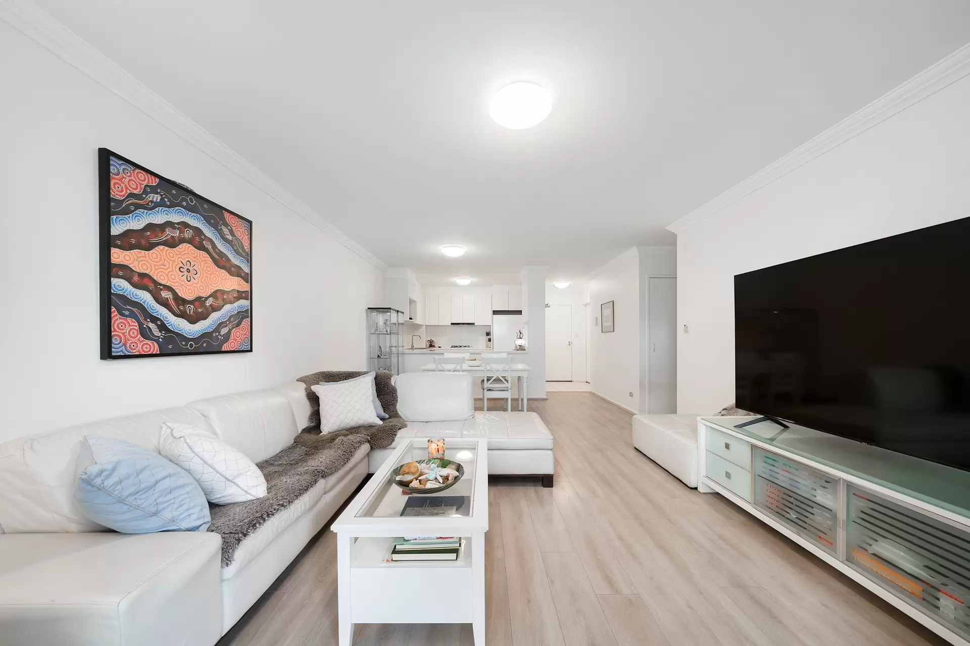 305/8 Wentworth Drive, Liberty Grove Sold by Richard Matthews Real Estate - image 3