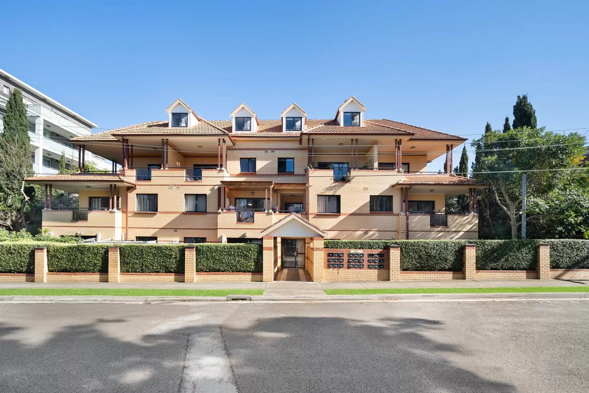 24/31-33 Gordon Street, Burwood Sold by Richard Matthews Real Estate - image 1