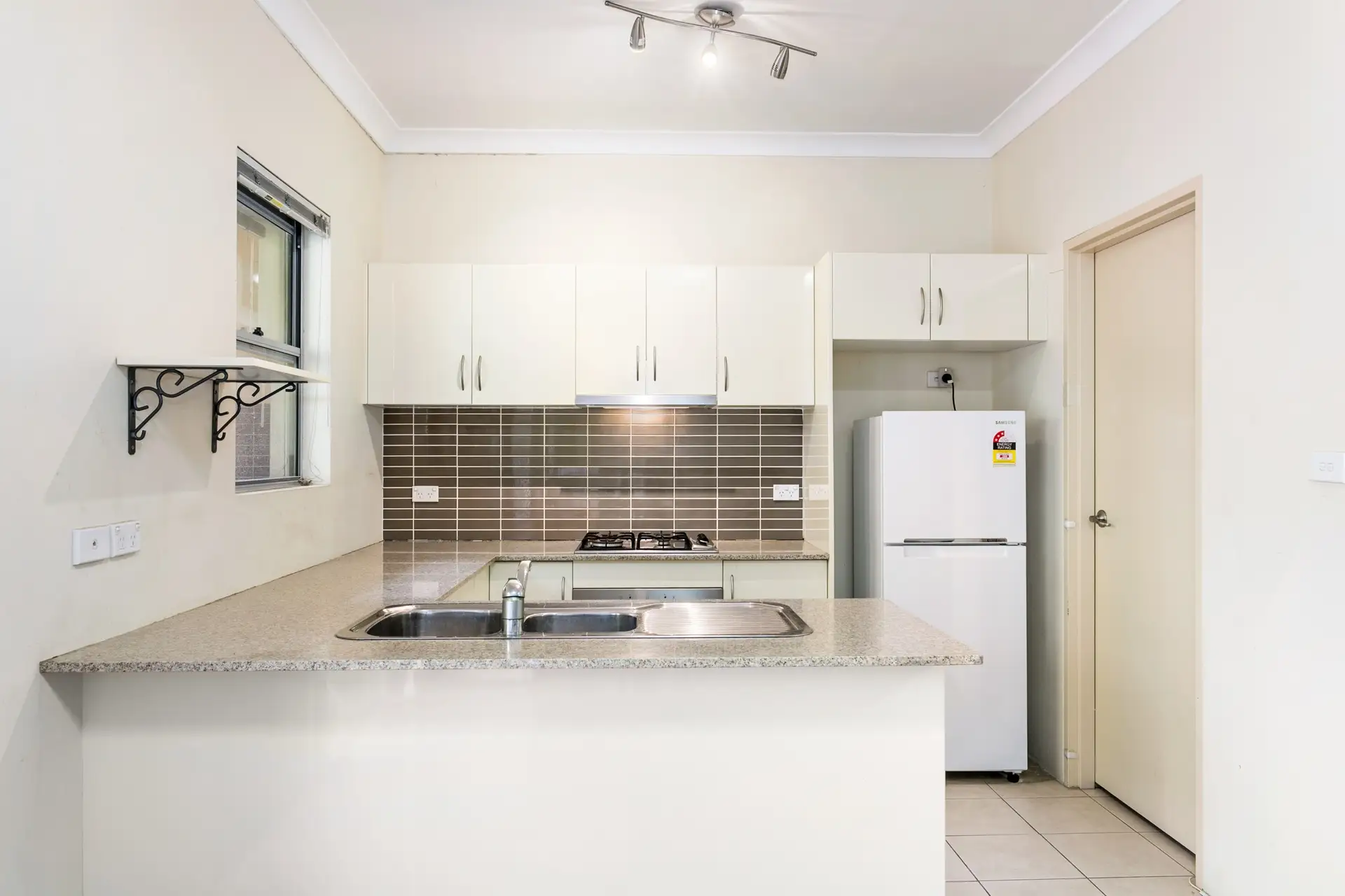 2/38 Fourth Avenue, Campsie Sold by Richard Matthews Real Estate - image 3