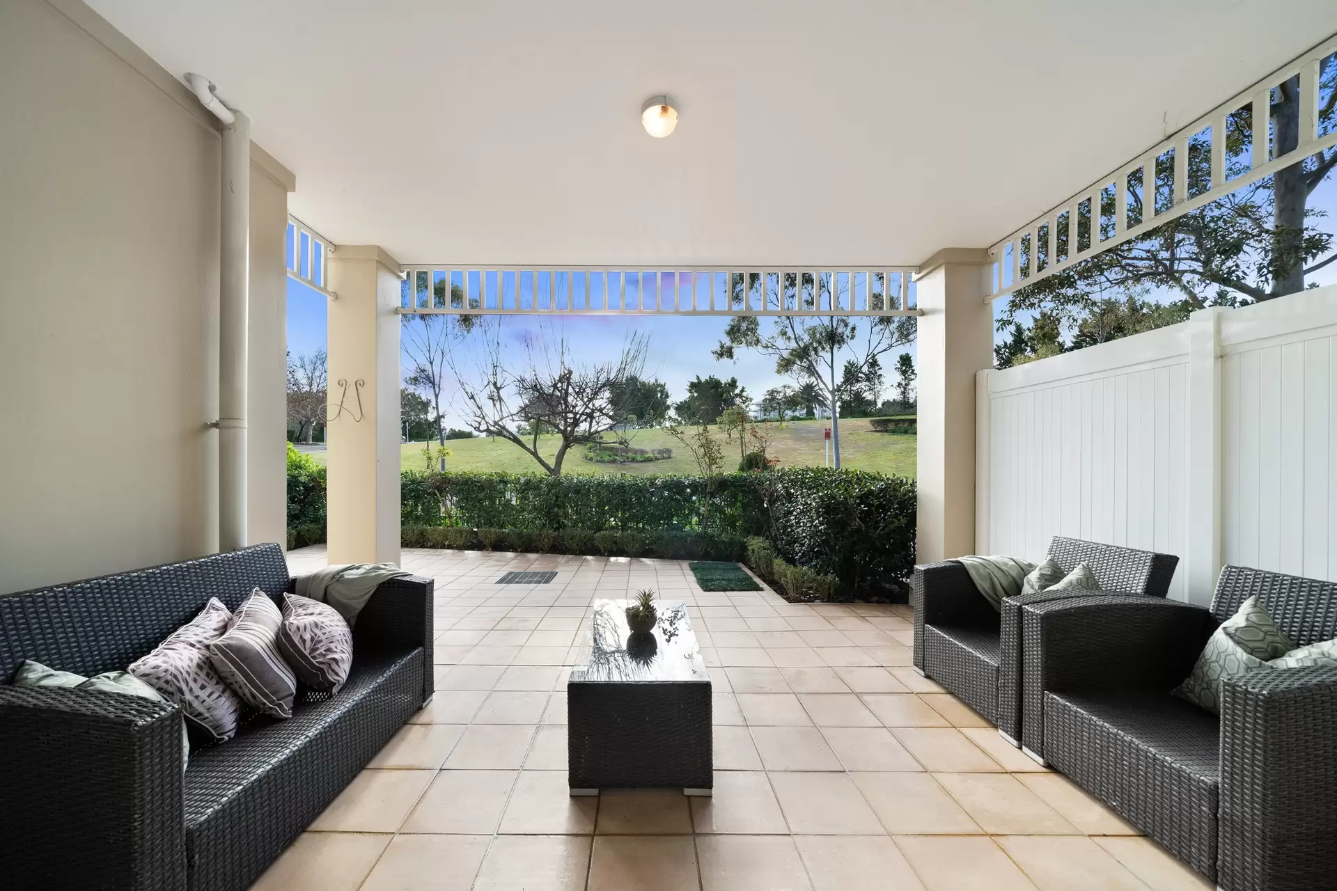 12/26 Admiralty Drive, Breakfast Point Sold by Richard Matthews Real Estate - image 2