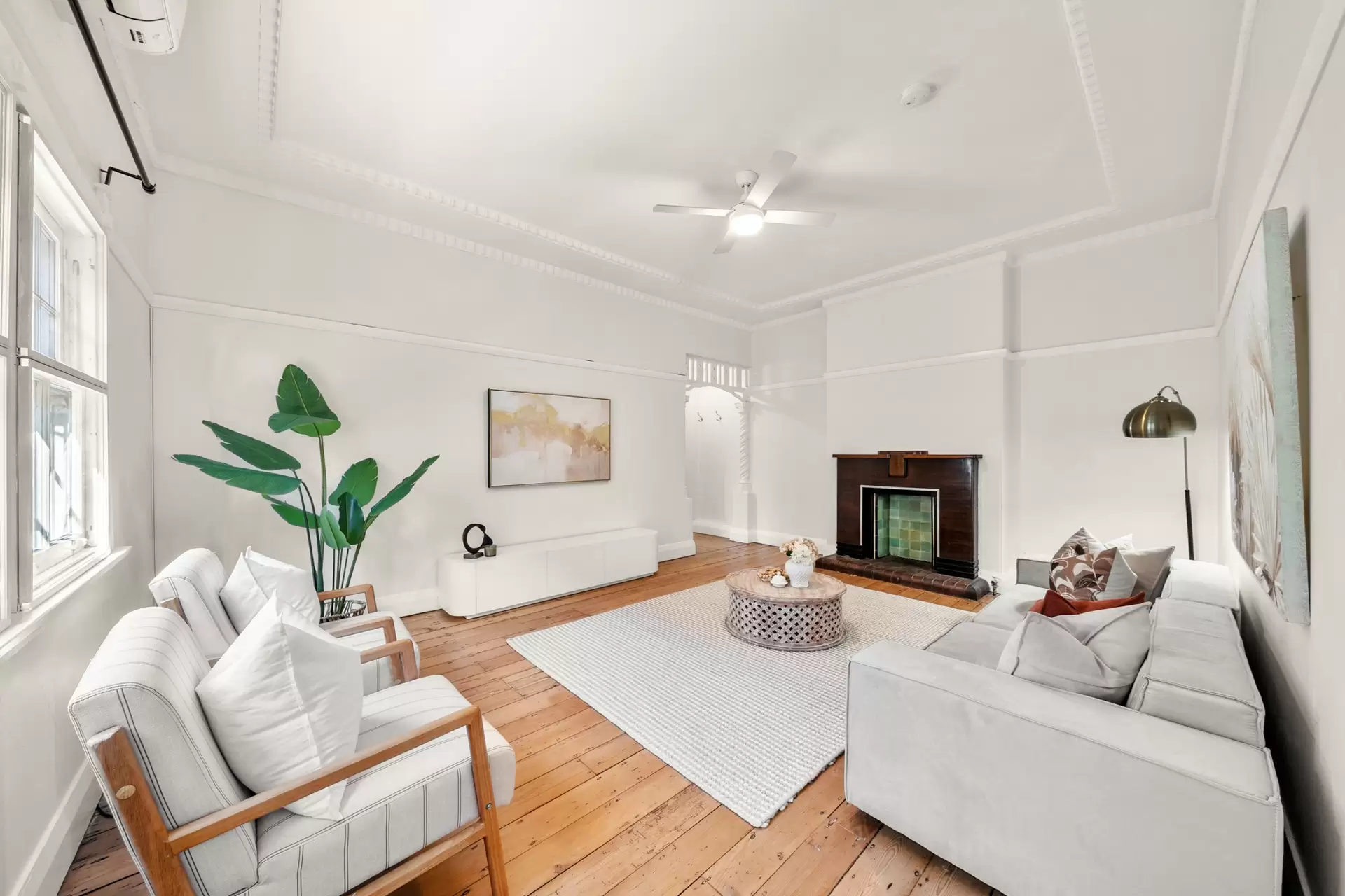 2/375 New Canterbury Road, Dulwich Hill Sold by Richard Matthews Real Estate - image 1