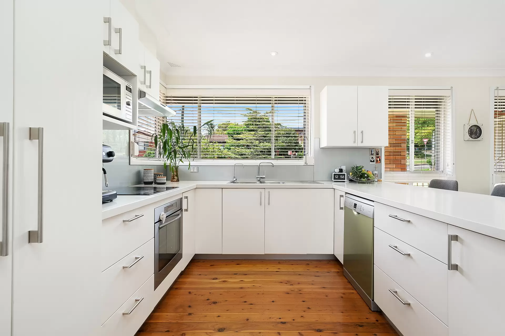 12 Pennington Avenue, Georges Hall Sold by Richard Matthews Real Estate - image 5