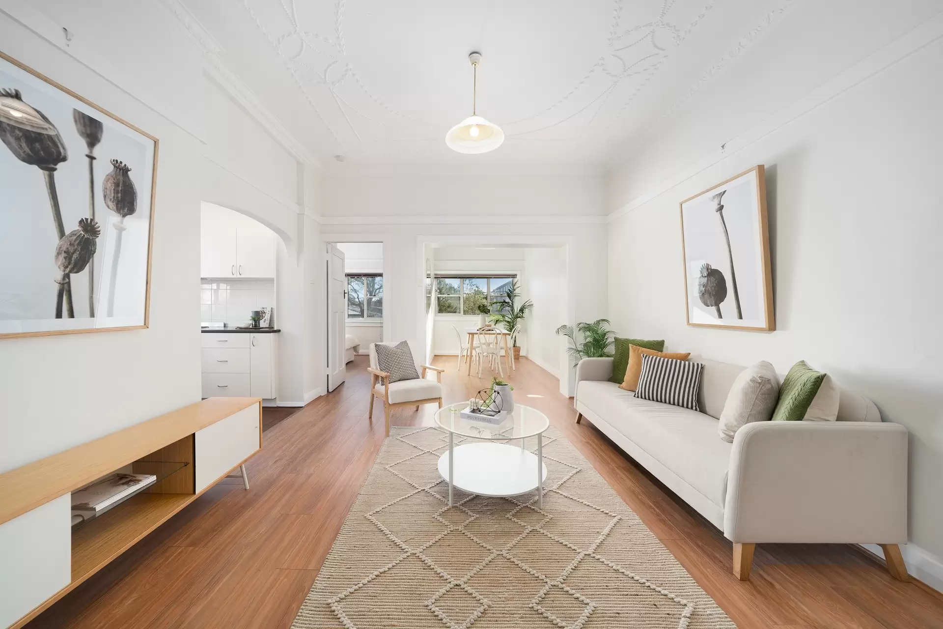 6/2 Croydon Avenue, Croydon Sold by Richard Matthews Real Estate - image 1