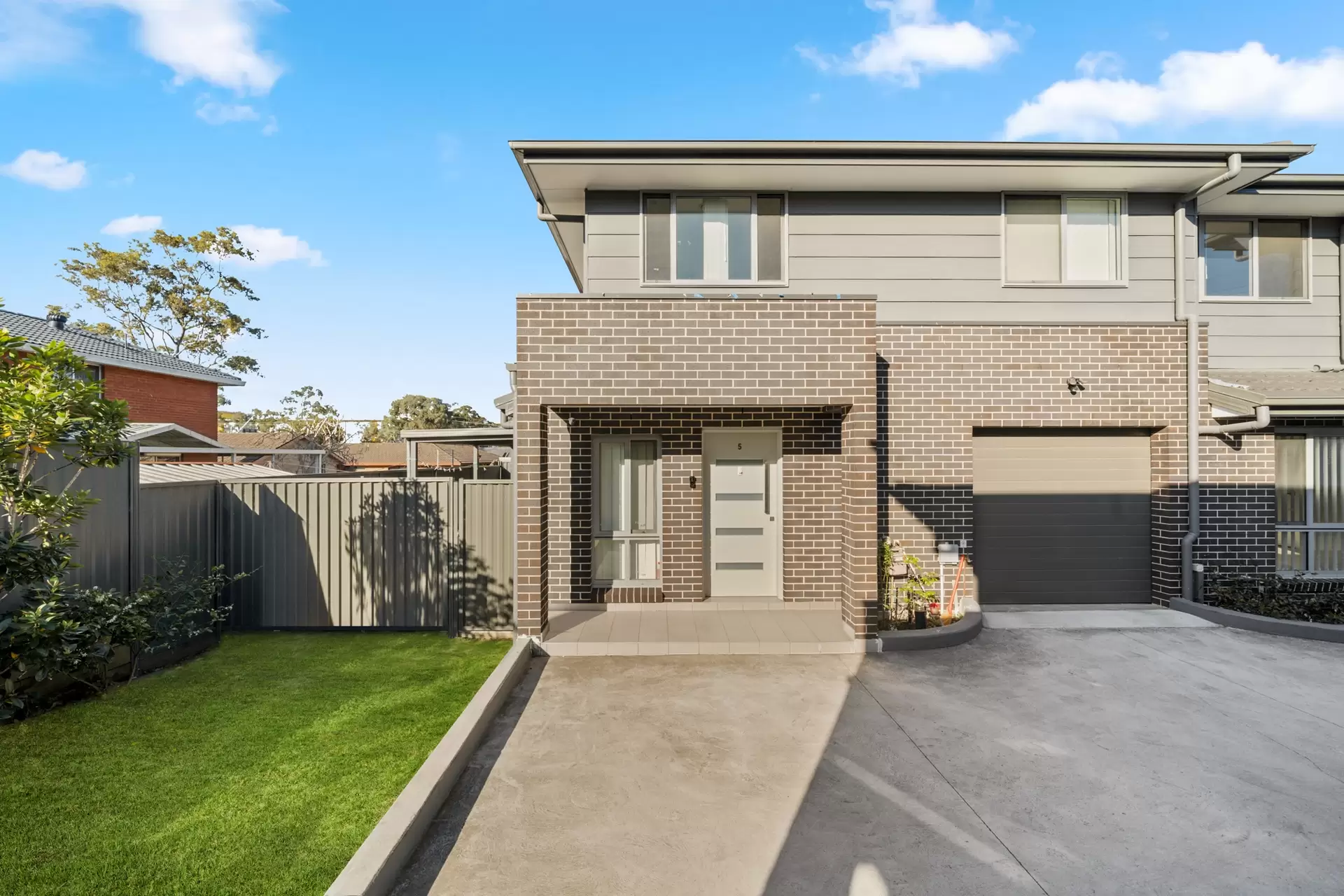 5/191 Newbridge Road, Chipping Norton Sold by Richard Matthews Real Estate - image 1