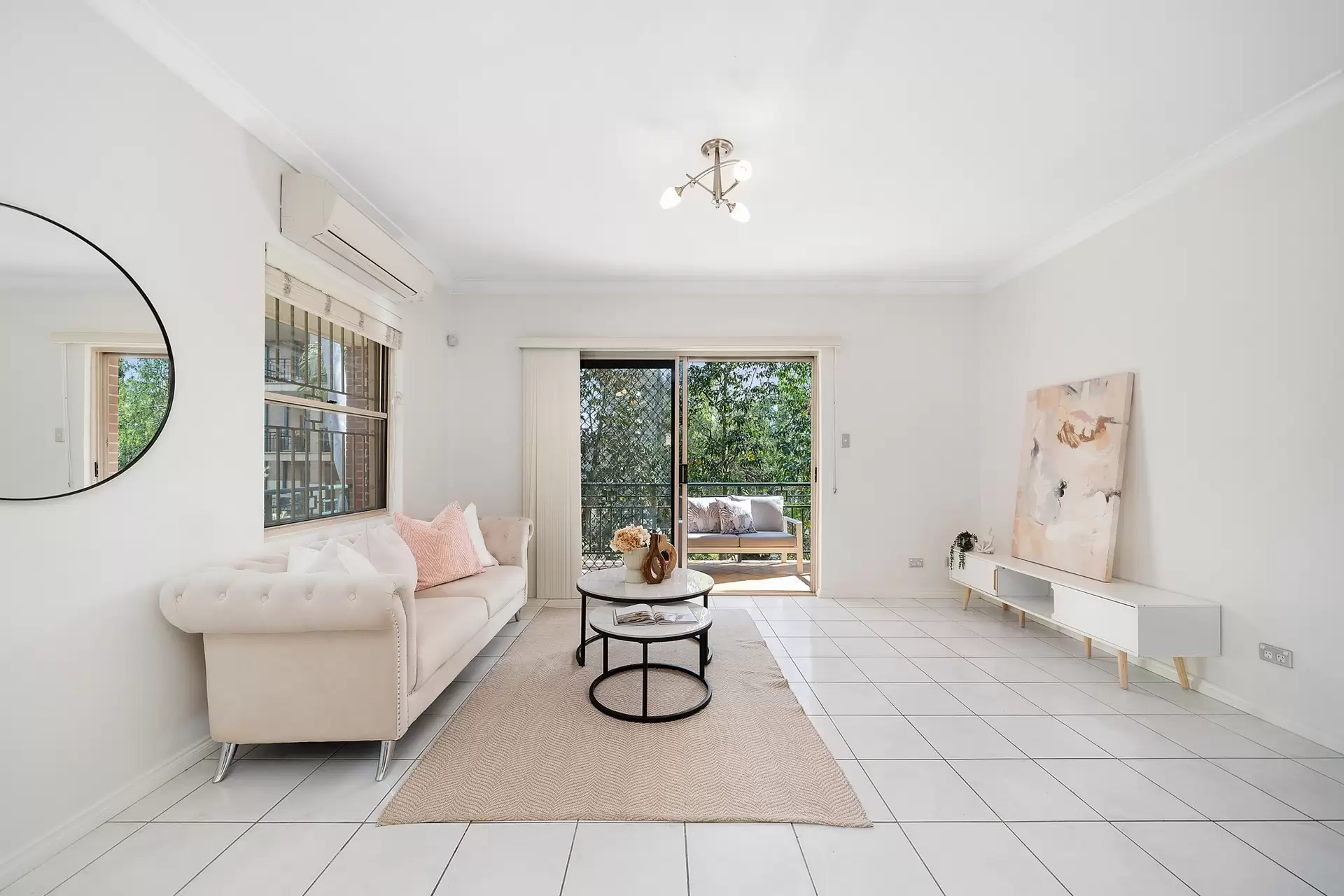 10/247E Burwood Road, Concord Sold by Richard Matthews Real Estate - image 2