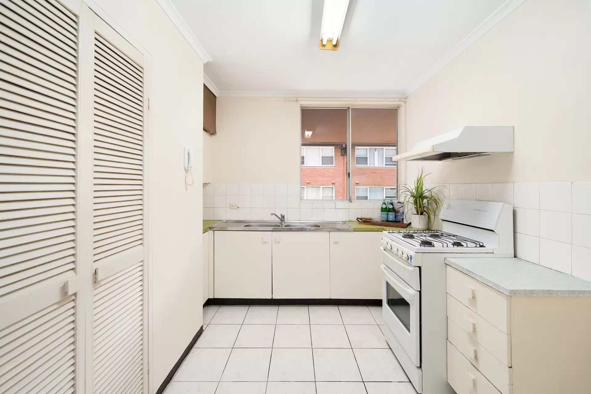 9/12-16 Belmore Street, Burwood Sold by Richard Matthews Real Estate - image 5