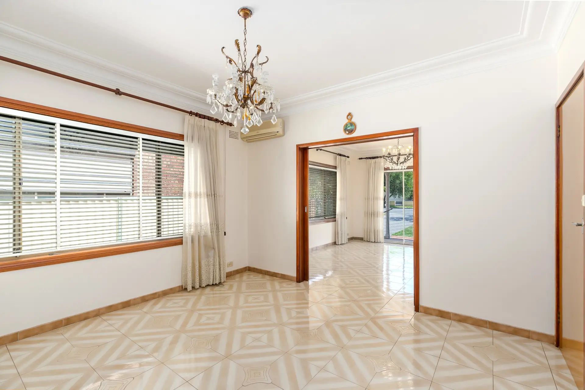 112 Pringle Avenue, Bankstown Sold by Richard Matthews Real Estate - image 3