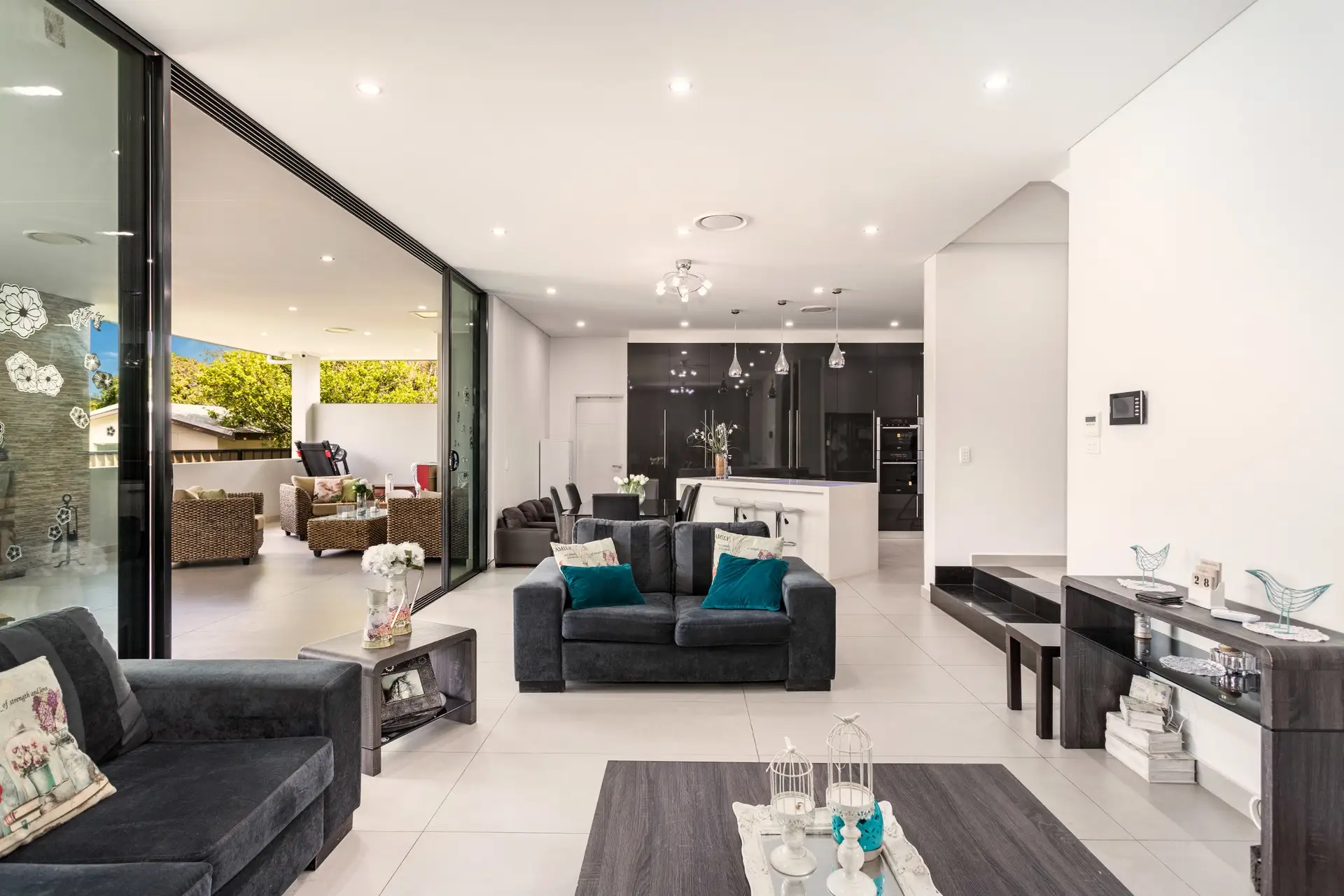 7 Endeavour Road, Georges Hall Sold by Richard Matthews Real Estate - image 3