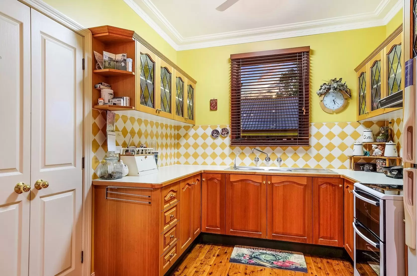 41 Georges Crescent, Georges Hall Leased by Richard Matthews Real Estate - image 2