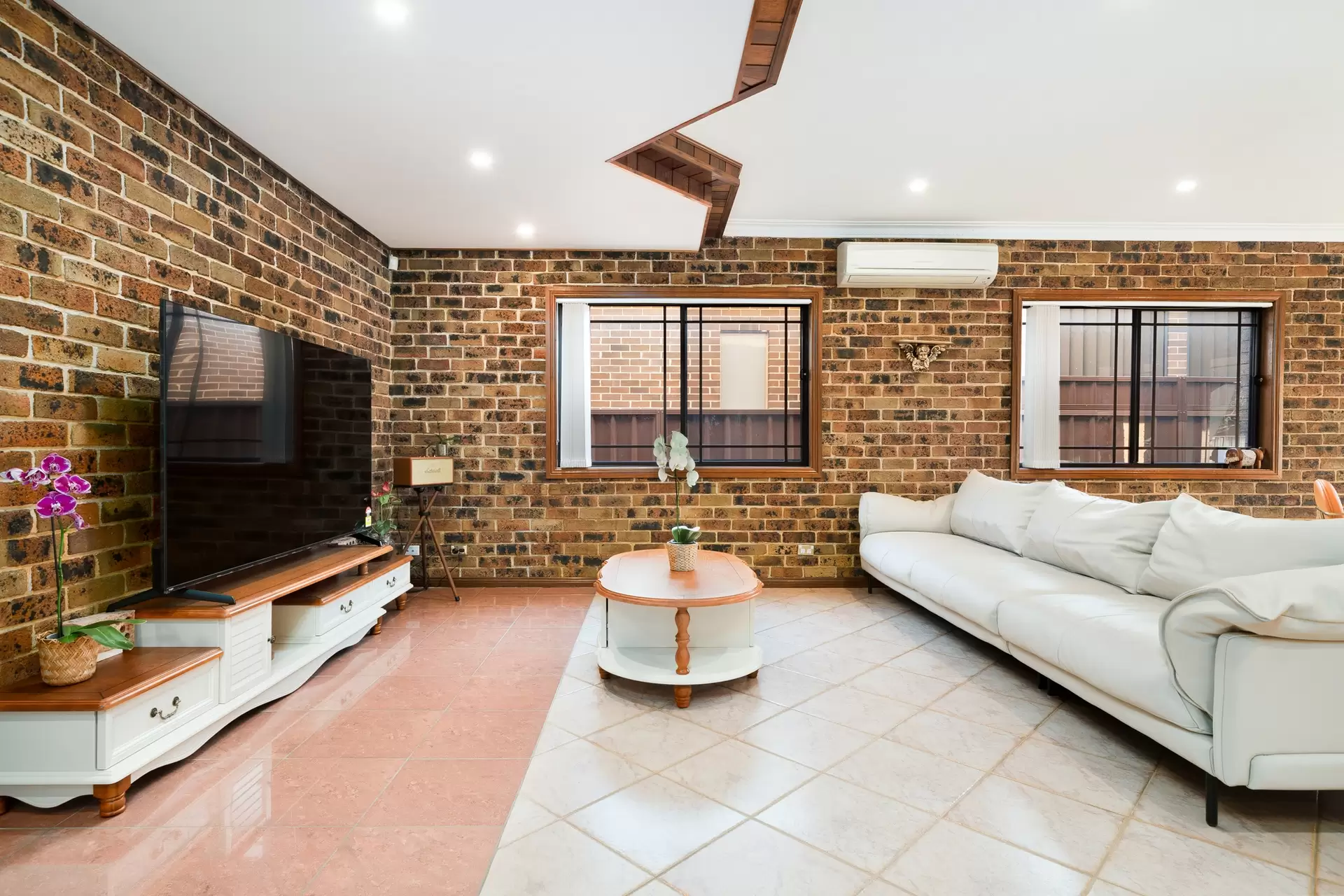 35  Clarence Street, Belfield Sold by Richard Matthews Real Estate - image 3