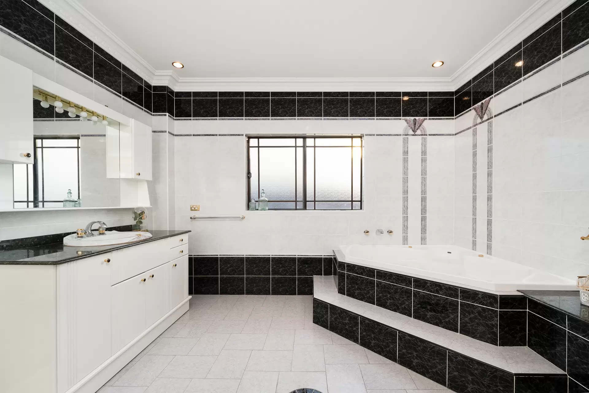 35  Clarence Street, Belfield Sold by Richard Matthews Real Estate - image 9