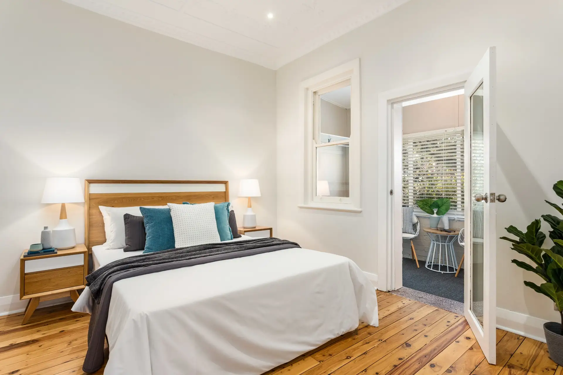 8 Roseby Street, Marrickville Sold by Richard Matthews Real Estate - image 3