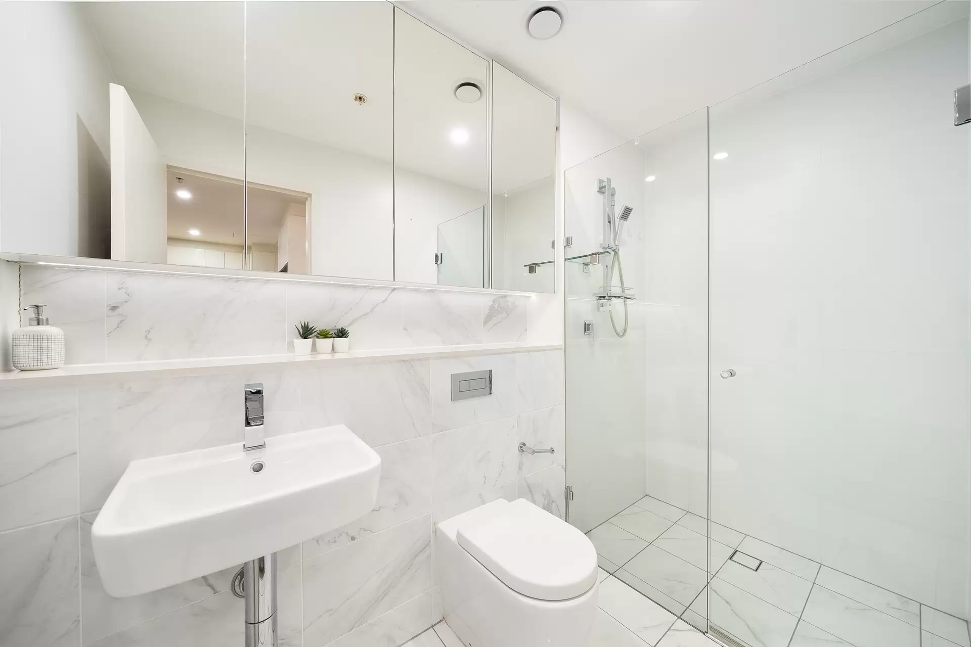 305/139-145 Parramatta Road, Homebush Sold by Richard Matthews Real Estate - image 4