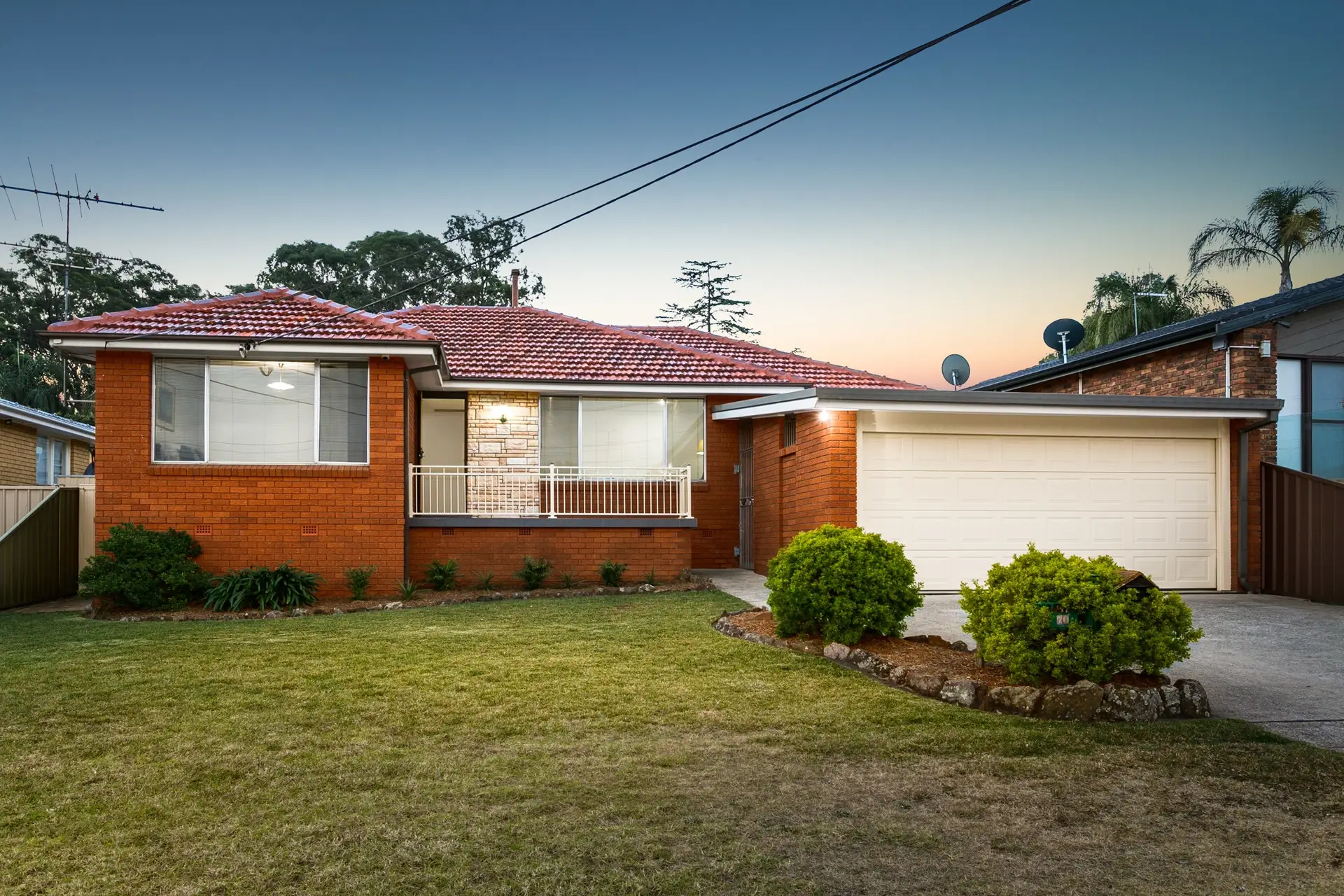 70 Caroline Crescent, Georges Hall Sold by Richard Matthews Real Estate - image 1
