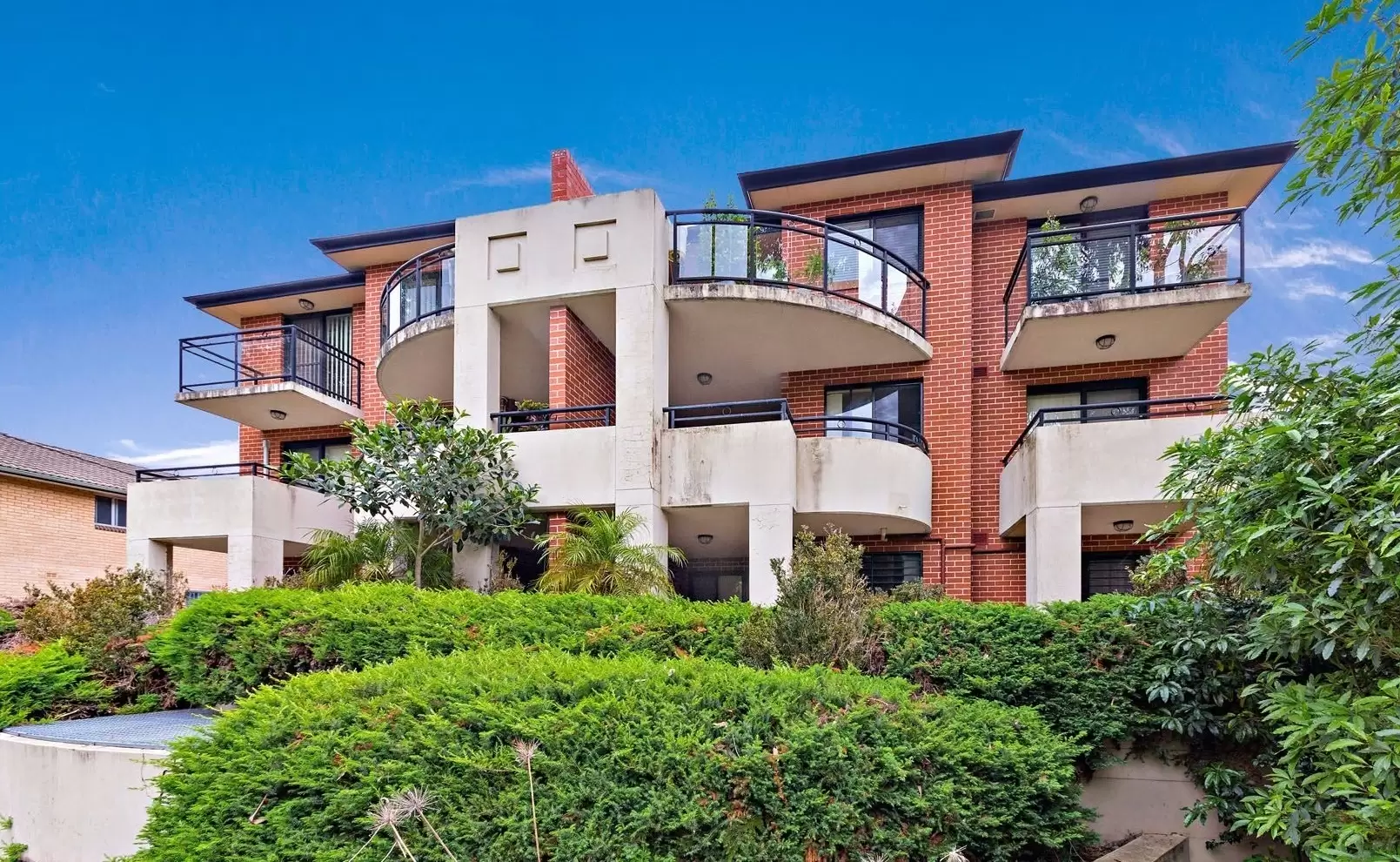 1/6-10 Myra Road, Dulwich Hill Leased by Richard Matthews Real Estate - image 1