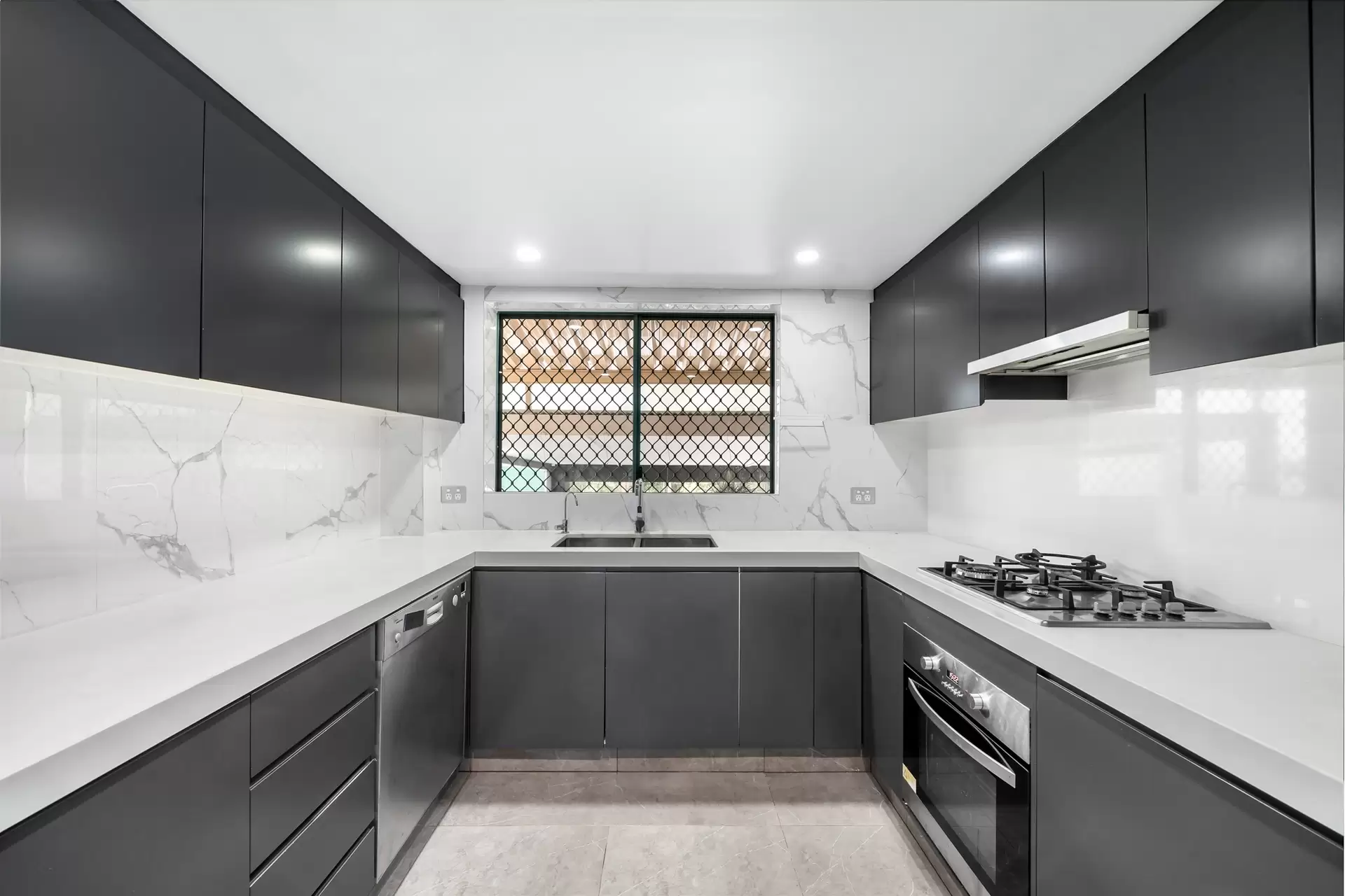 3/81 Bellevue Avenue, Georges Hall Sold by Richard Matthews Real Estate - image 3