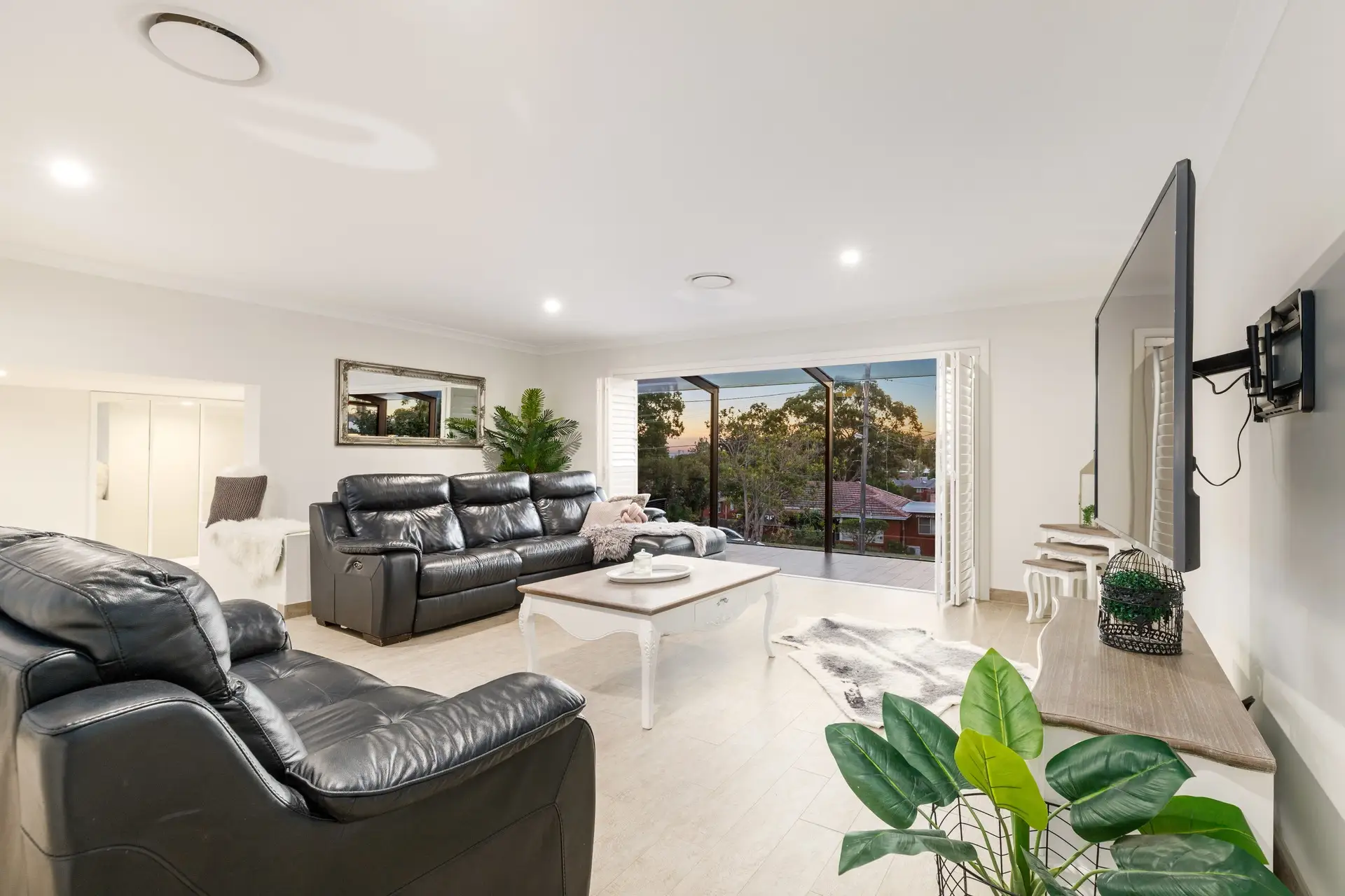 44 Donington Avenue, Georges Hall Sold by Richard Matthews Real Estate - image 4