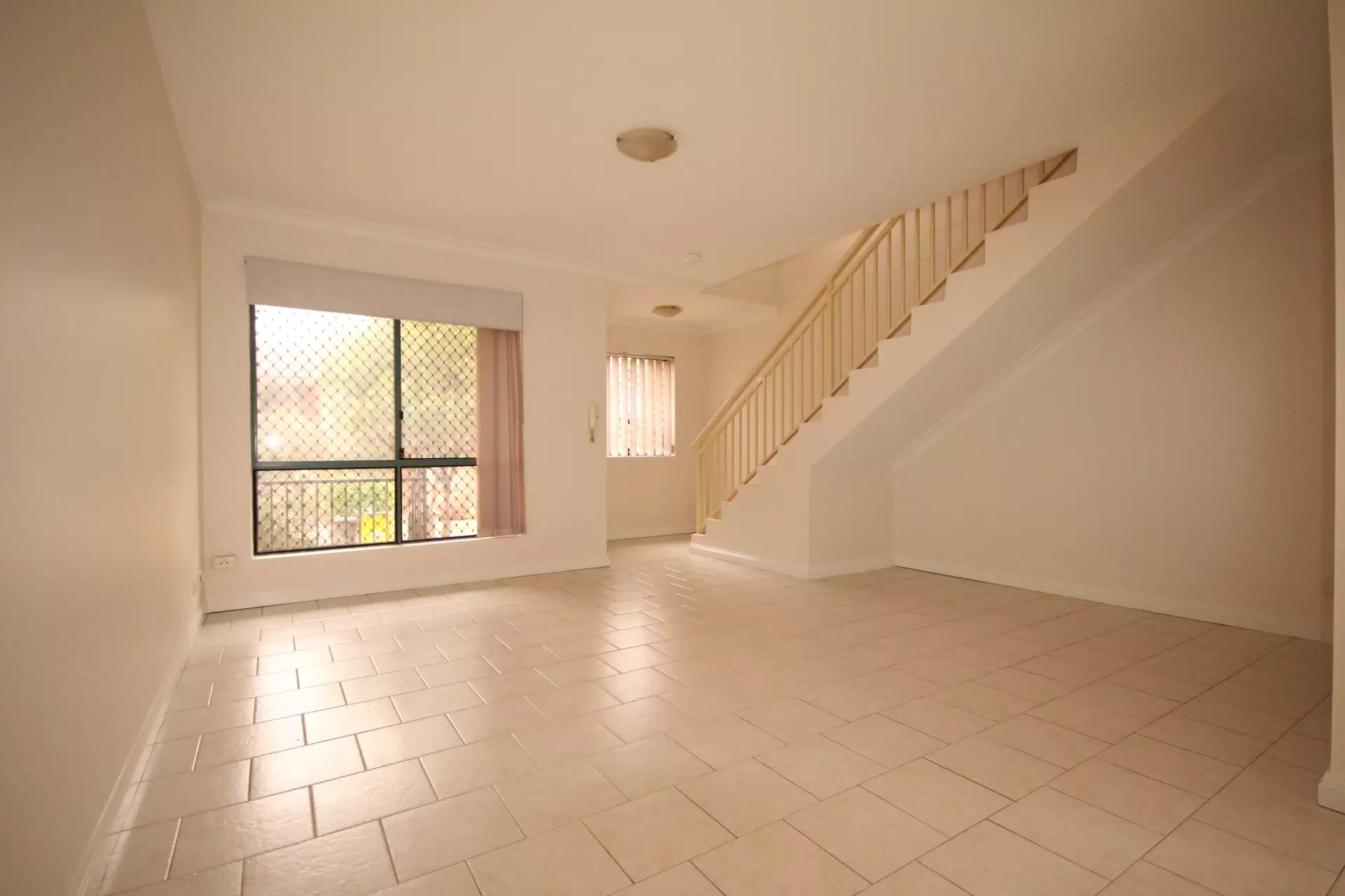 10/81 Bellevue Avenue, Georges Hall Leased by Richard Matthews Real Estate - image 2