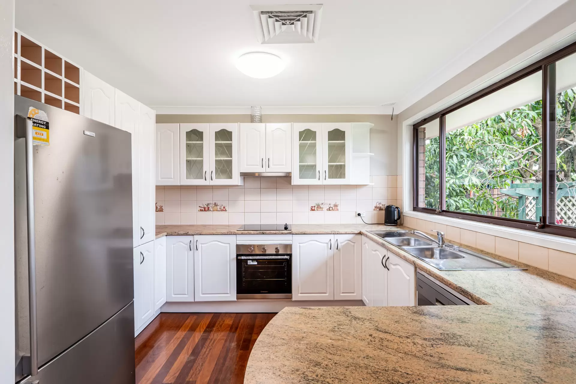 26 Oak Drive, Georges Hall Leased by Richard Matthews Real Estate - image 5