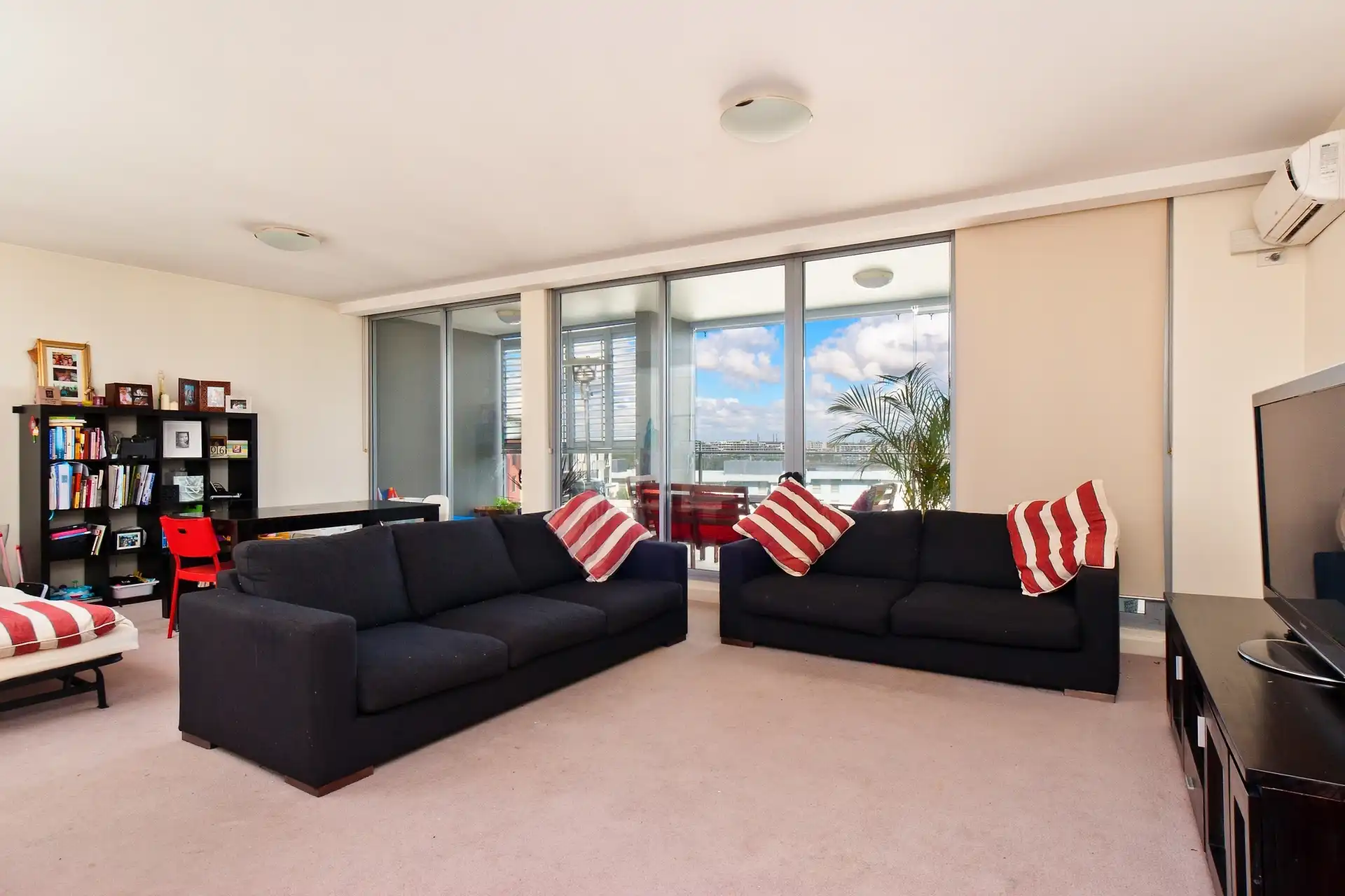 402/18  Rider Boulevard, Rhodes Sold by Richard Matthews Real Estate - image 1