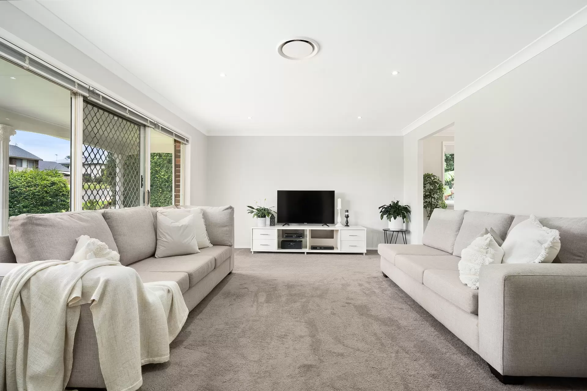 30 Luculia Avenue, Baulkham Hills Sold by Richard Matthews Real Estate - image 2