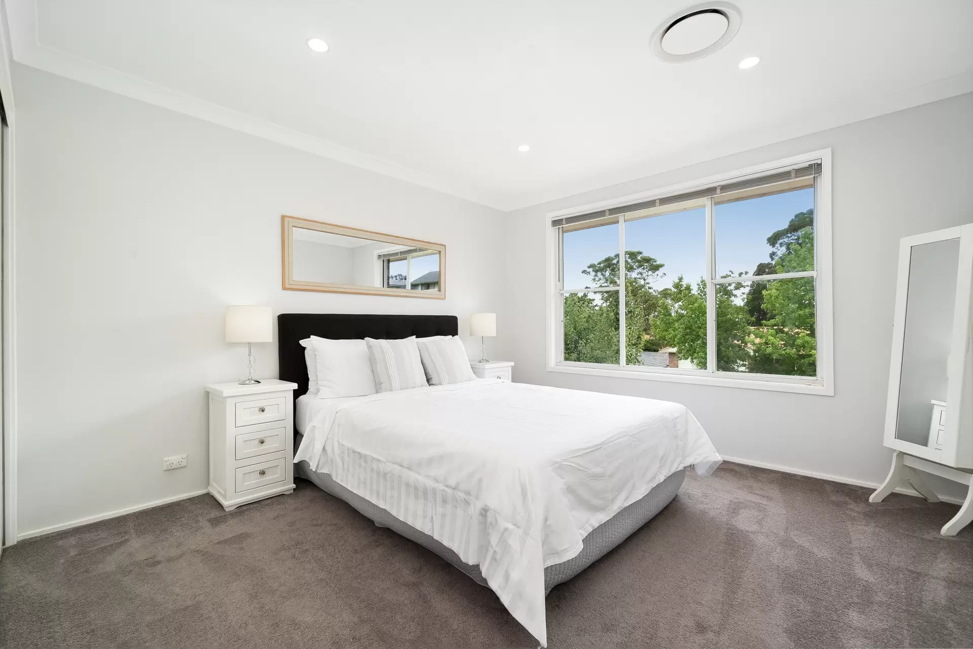 30 Luculia Avenue, Baulkham Hills Sold by Richard Matthews Real Estate - image 6