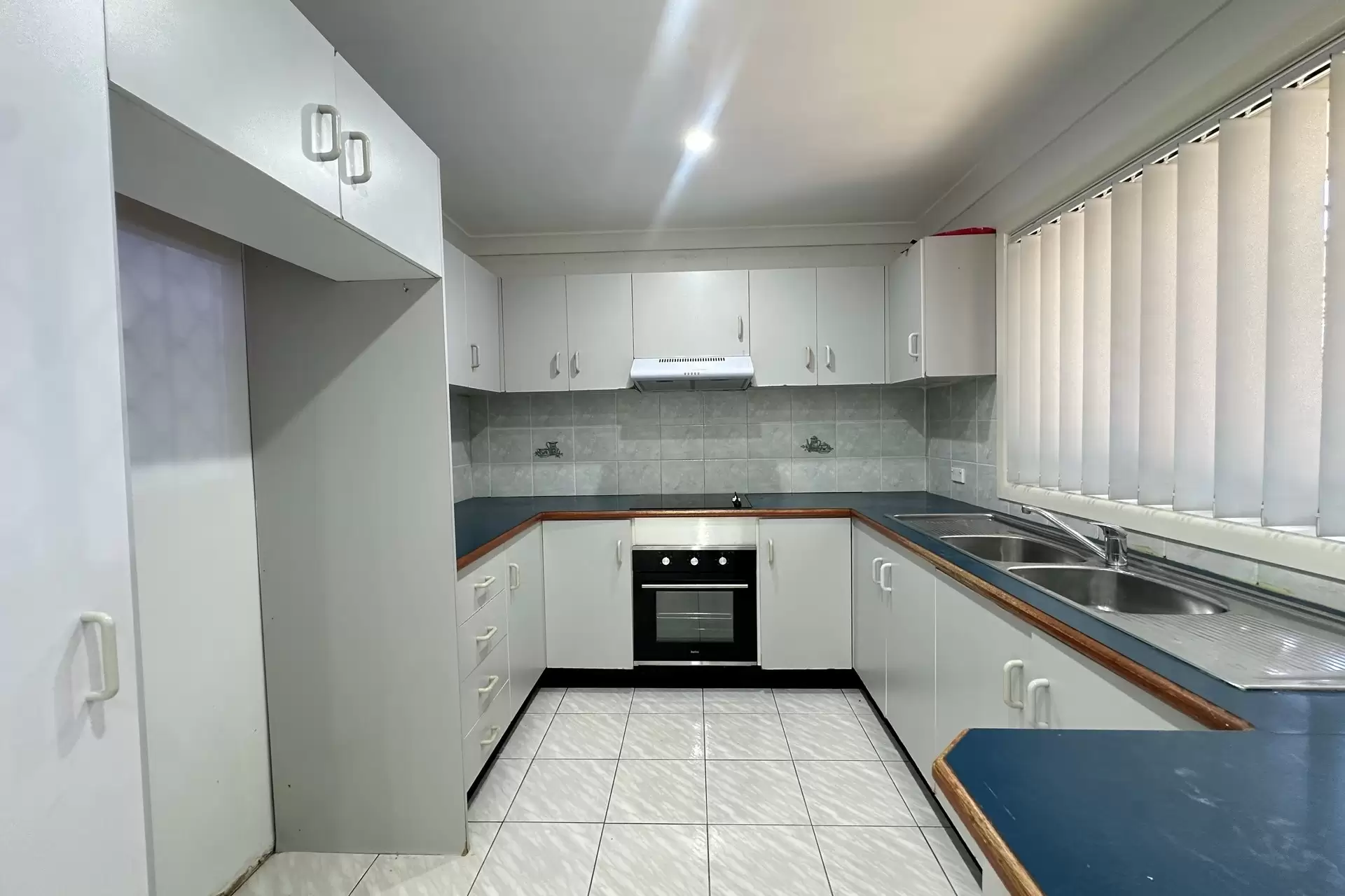 2/39 Emery Avenue, Yagoona Leased by Richard Matthews Real Estate - image 3
