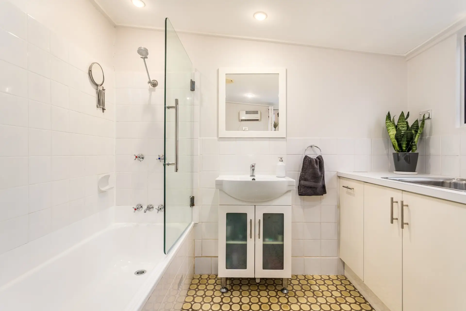 43 Croydon Road, Croydon Sold by Richard Matthews Real Estate - image 5