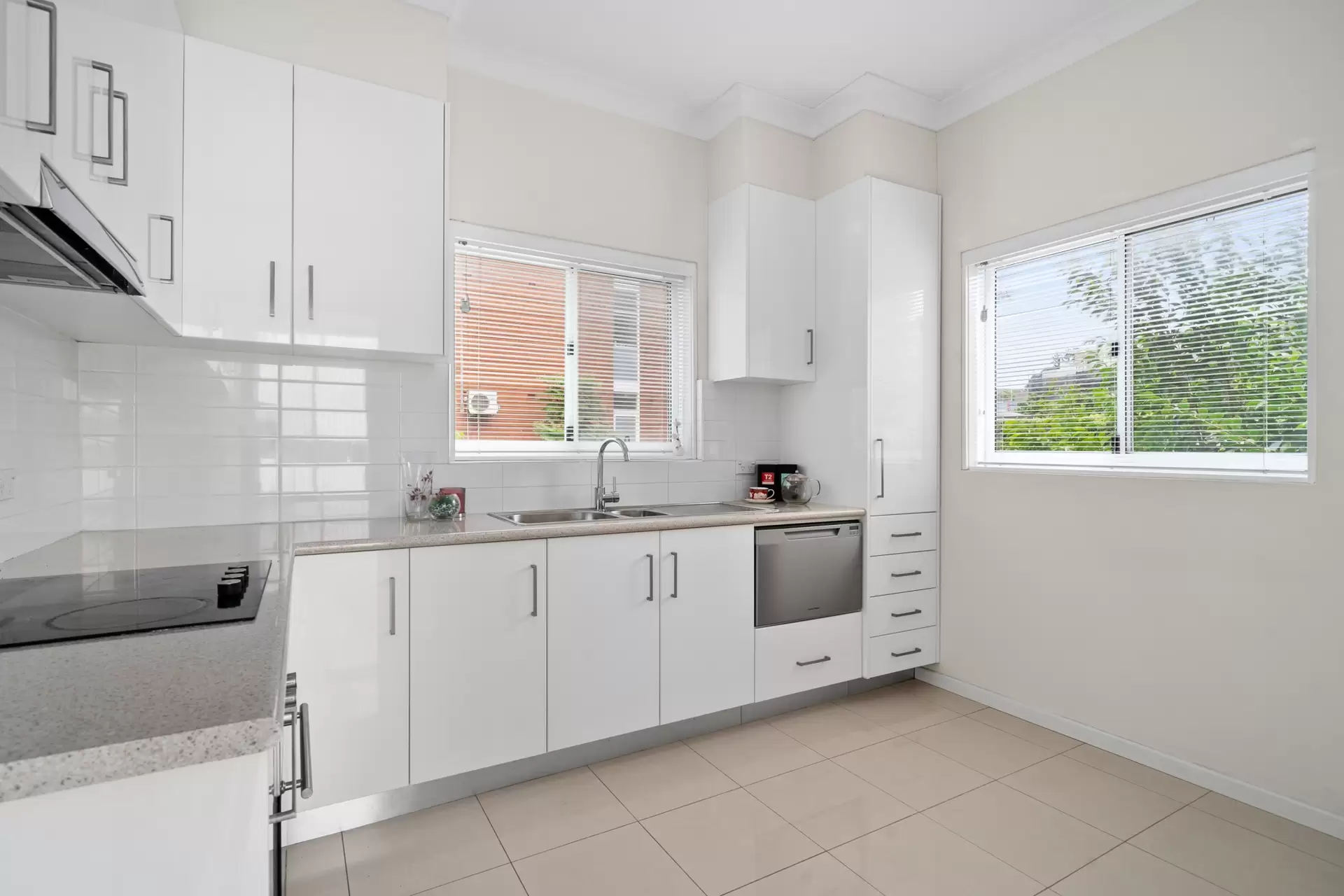 2/132-134 Wallis Avenue, Strathfield Sold by Richard Matthews Real Estate - image 2
