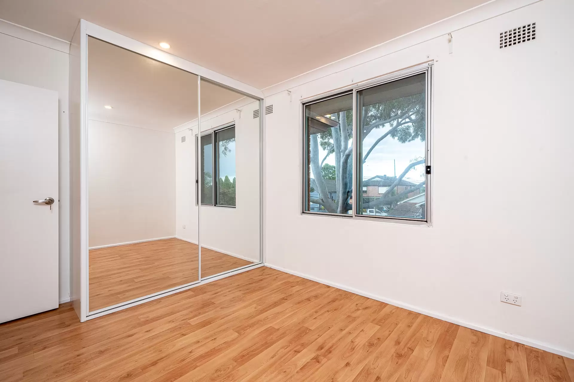5/33 Bexley Road, Campsie Leased by Richard Matthews Real Estate - image 5