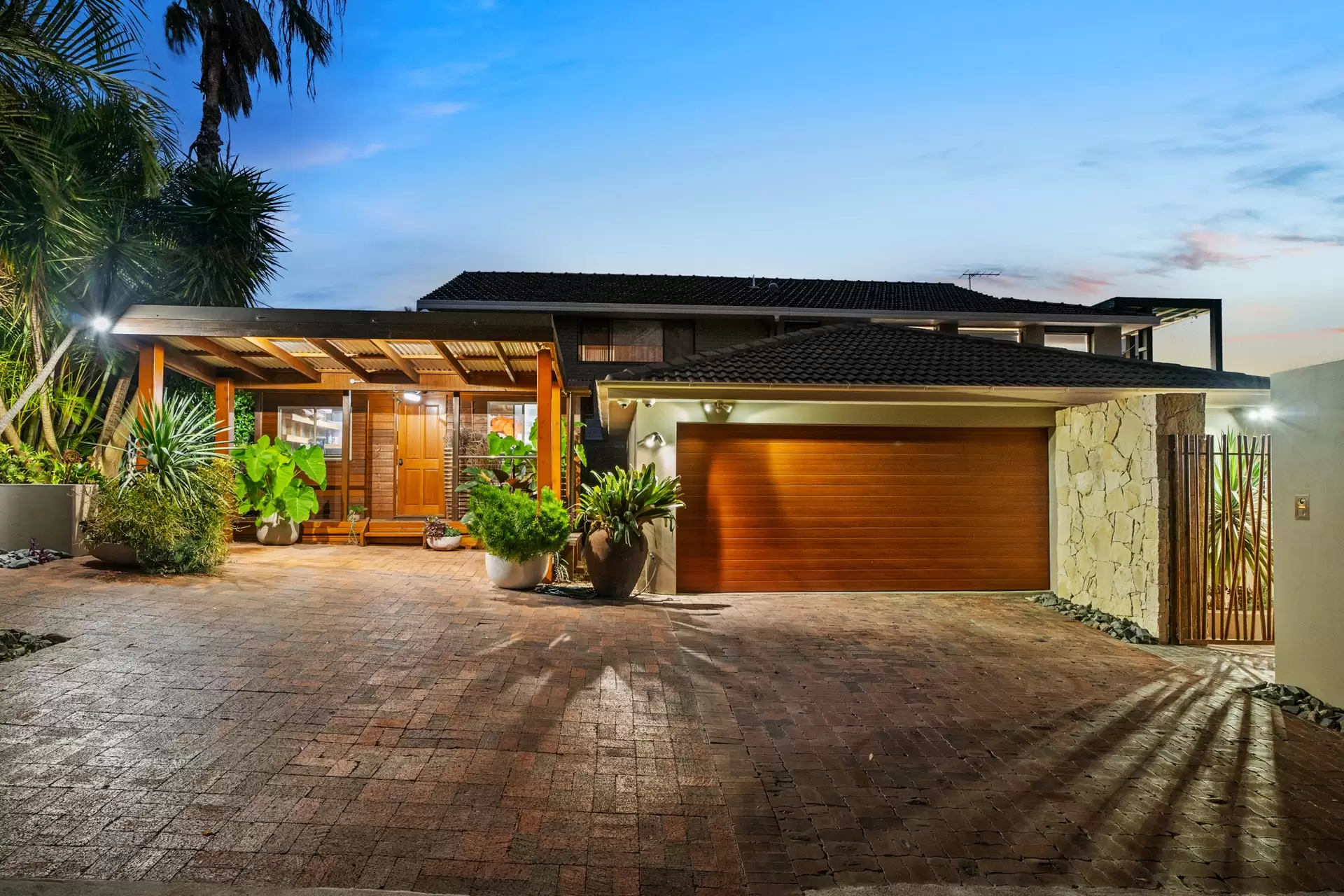 23 Bignell Street, Illawong Sold by Richard Matthews Real Estate - image 4
