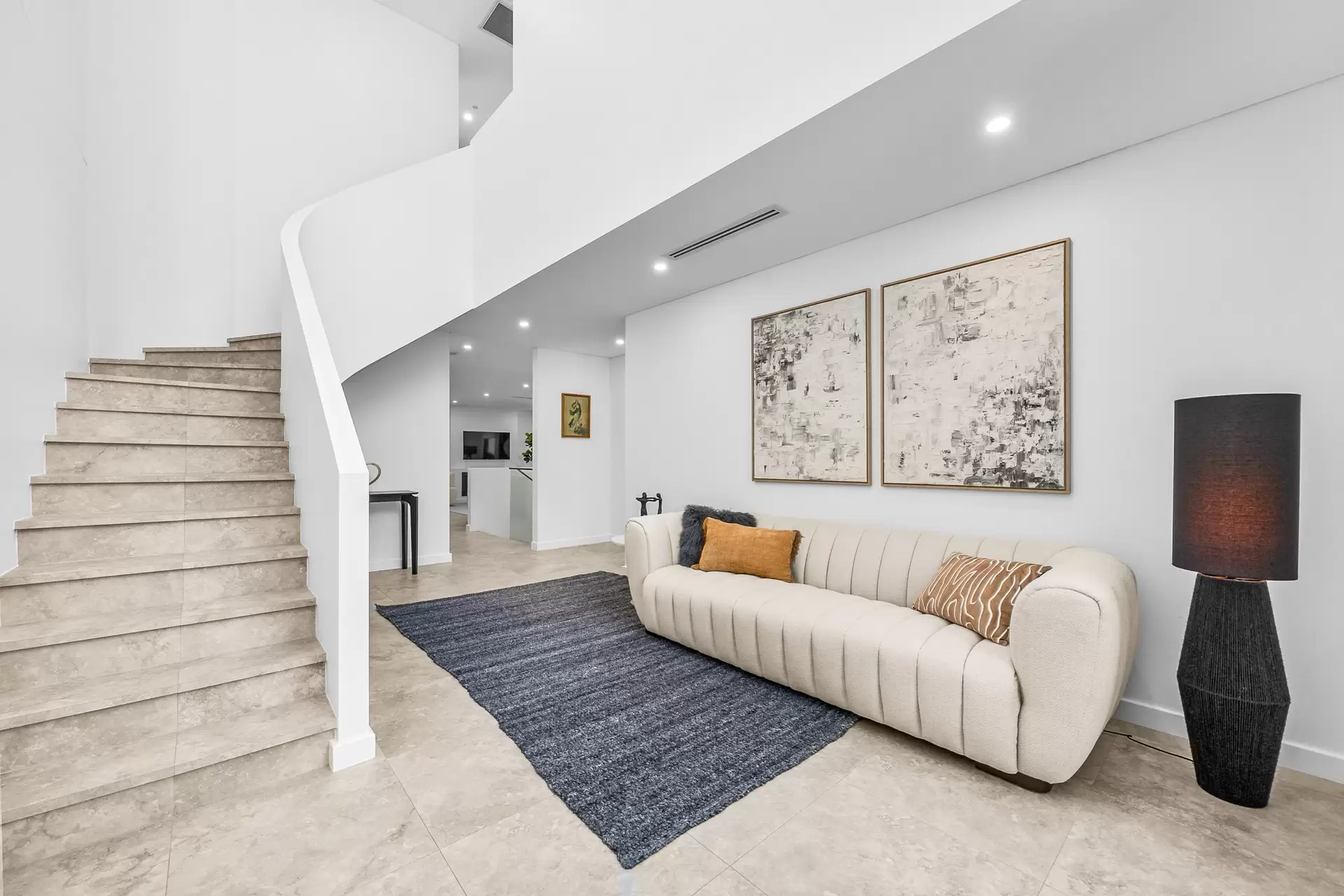 2A Bligh Close, Georges Hall Sold by Richard Matthews Real Estate - image 4