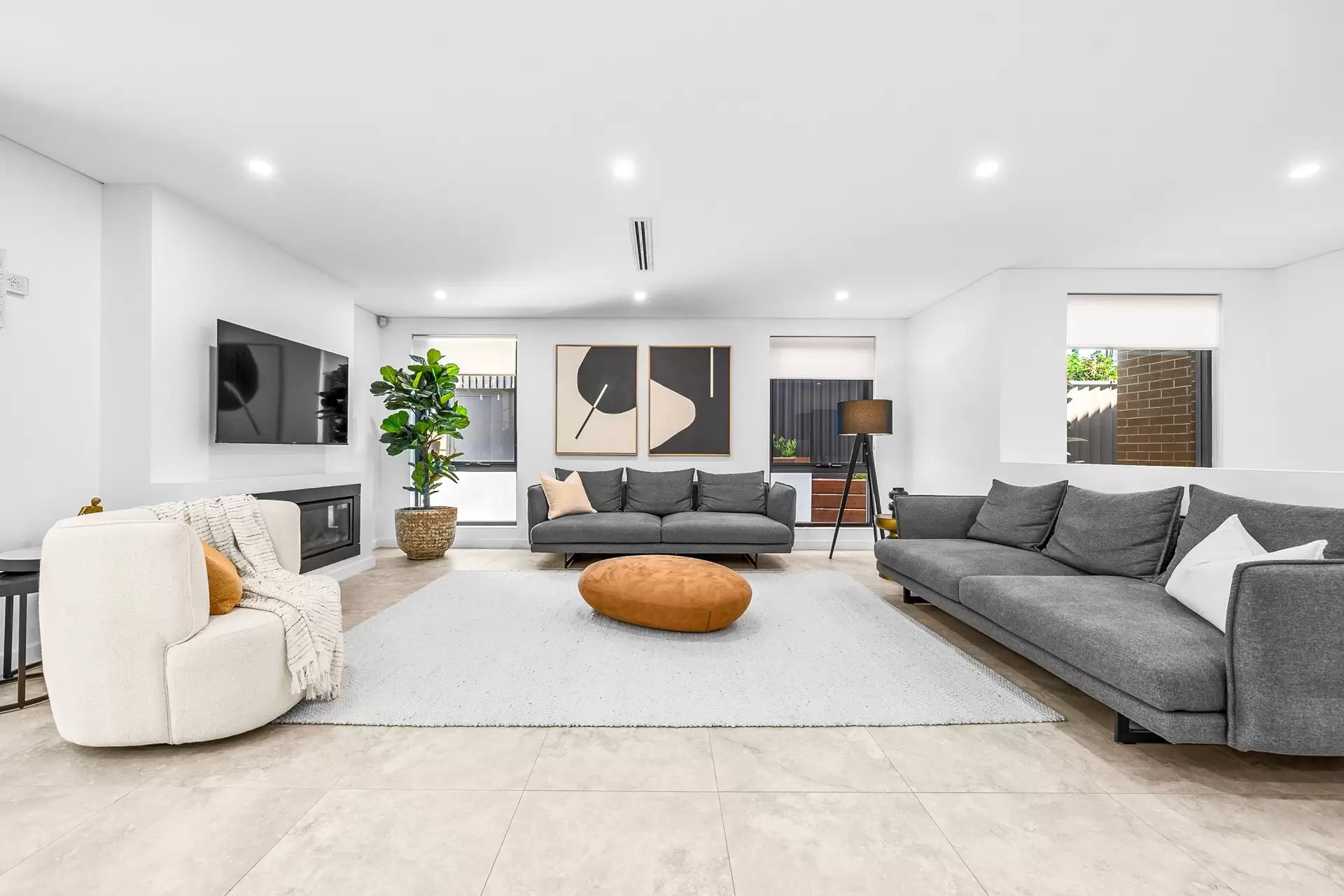 2A Bligh Close, Georges Hall Sold by Richard Matthews Real Estate - image 5