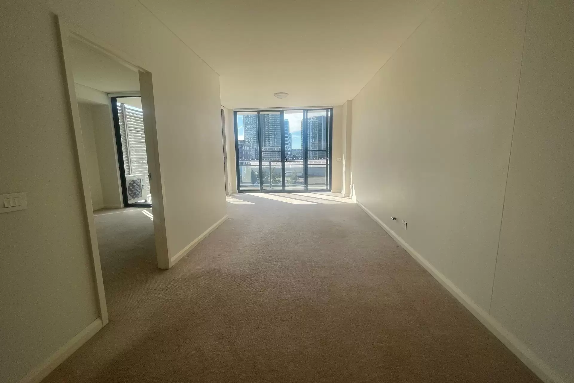 619/22 Baywater Drive, Wentworth Point Leased by Richard Matthews Real Estate - image 3