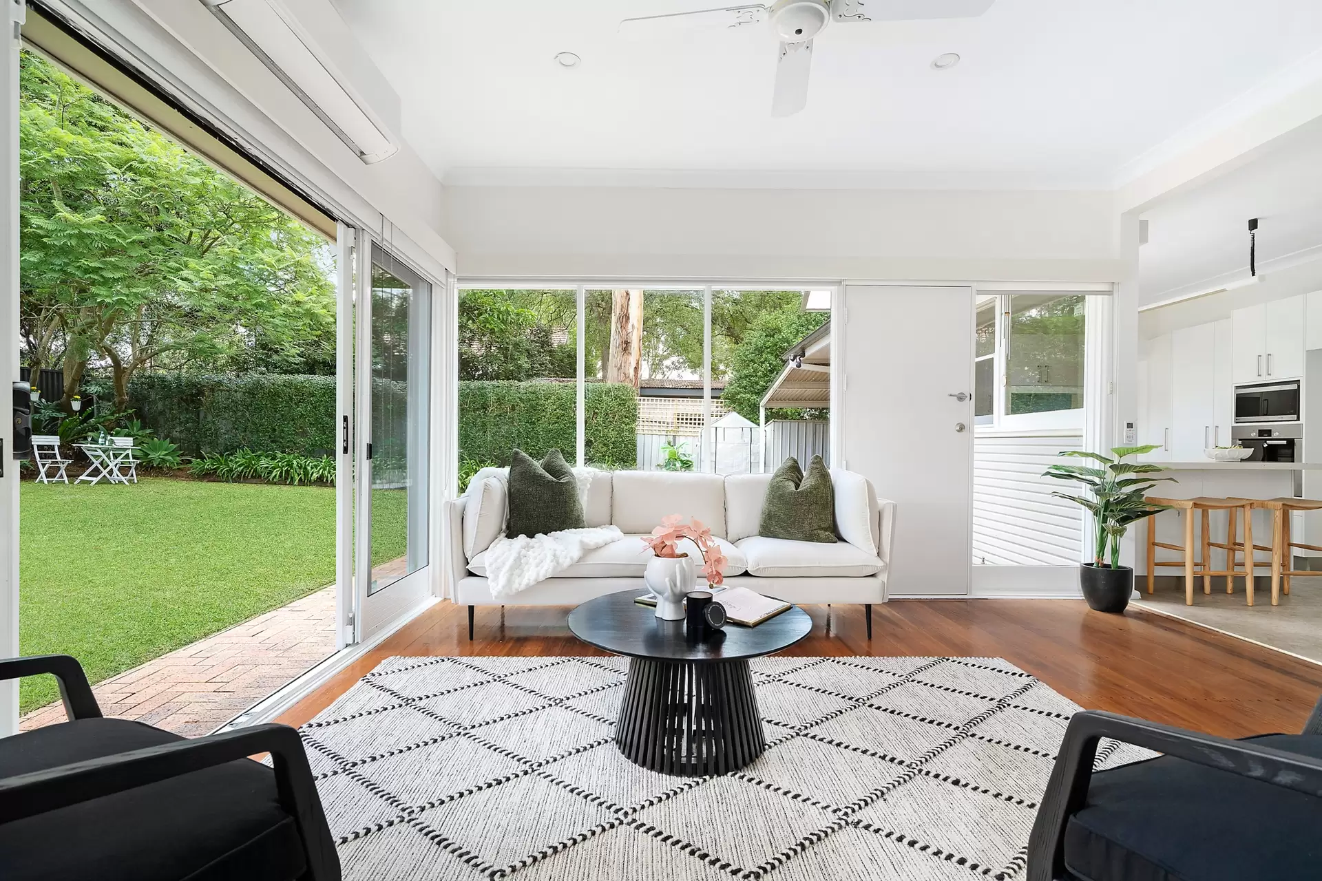 11 Finlay Avenue, Beecroft Sold by Richard Matthews Real Estate - image 4