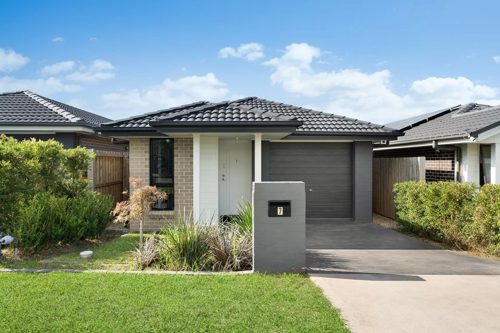 7 Timbercrest Street, Box Hill Sold by Richard Matthews Real Estate - image 1