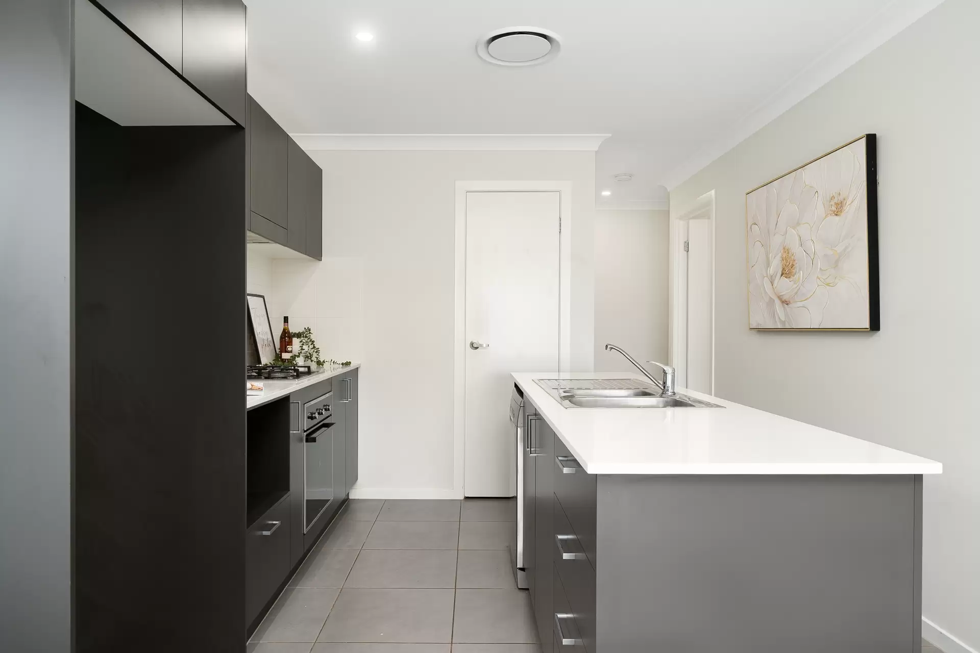7 Timbercrest Street, Box Hill Sold by Richard Matthews Real Estate - image 5