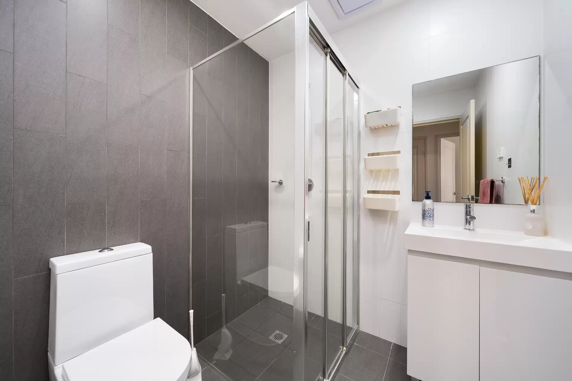 6/3A Byer Street, Enfield Sold by Richard Matthews Real Estate - image 4