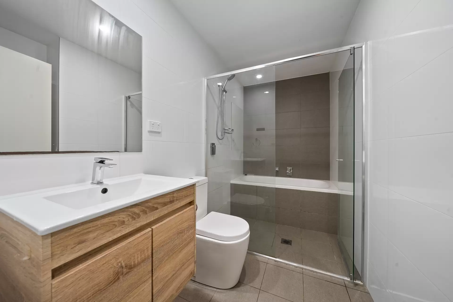 1801/11 Hassall Street, Parramatta Sold by Richard Matthews Real Estate - image 5