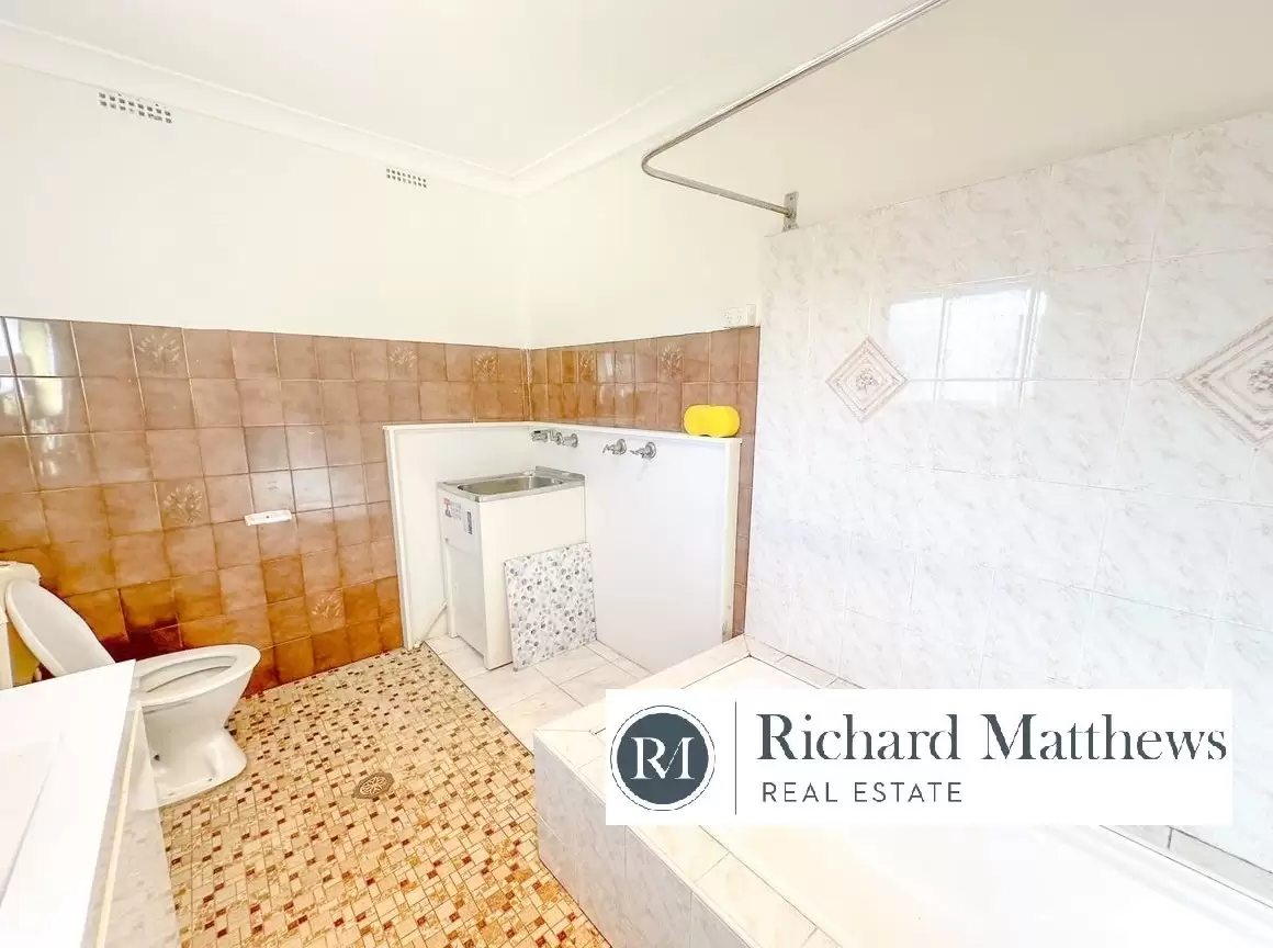 1/295 Johnston Road, Bass Hill Leased by Richard Matthews Real Estate - image 6