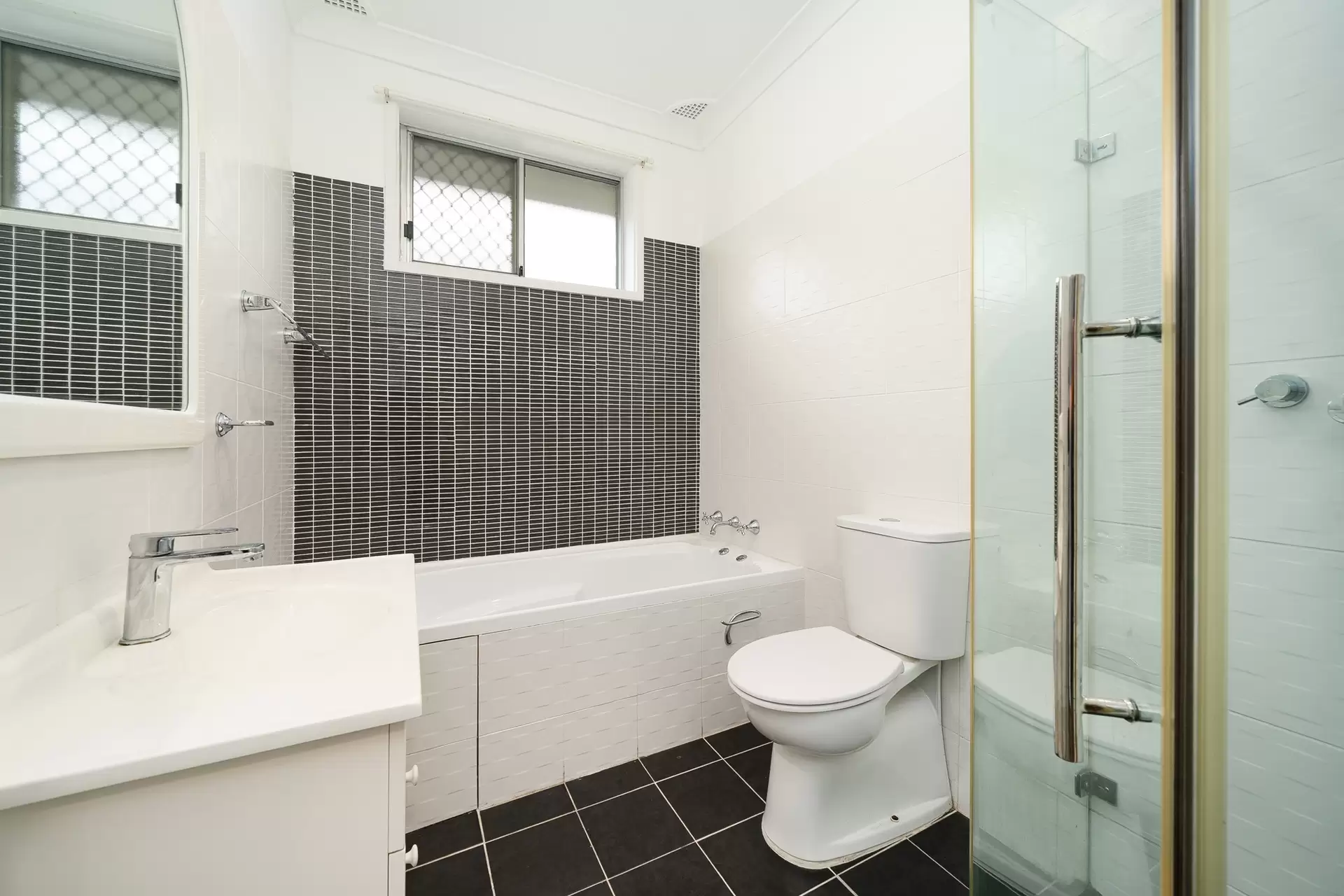 7 Kingsbury Street, Croydon Park Sold by Richard Matthews Real Estate - image 9