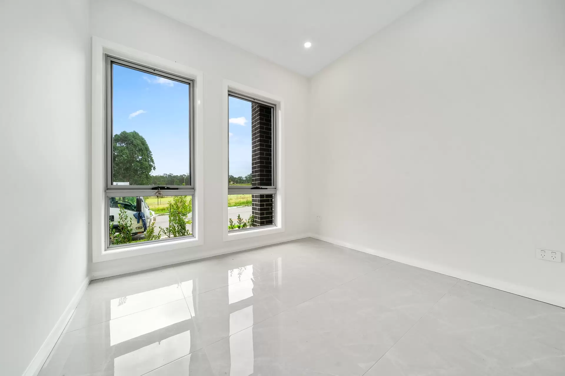 18 Swiss Drive, Oakville Sold by Richard Matthews Real Estate - image 6