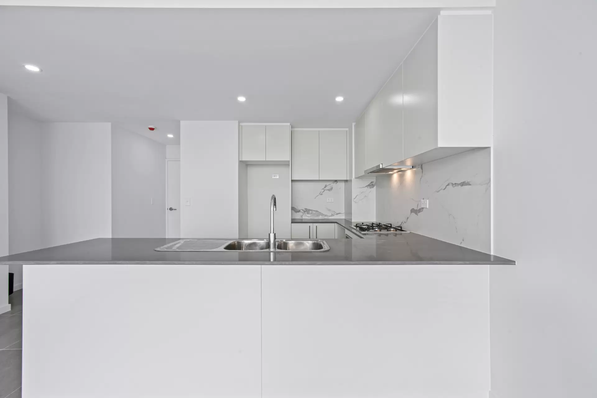 4.11/888 Woodville Road, Villawood Leased by Richard Matthews Real Estate - image 2