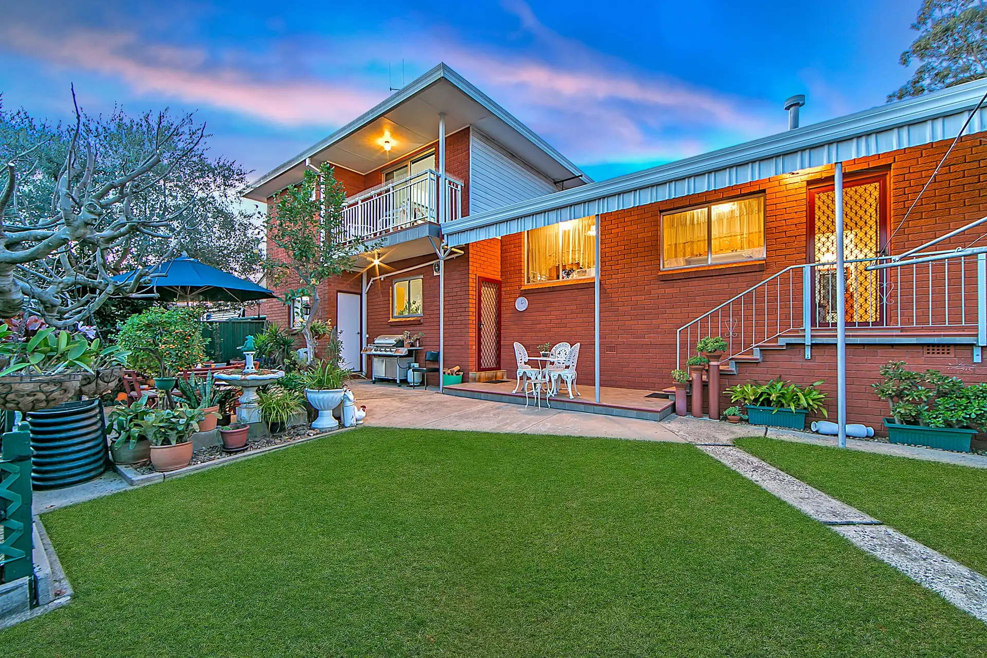 8 Ayres Crescent, Georges Hall Sold by Richard Matthews Real Estate - image 1