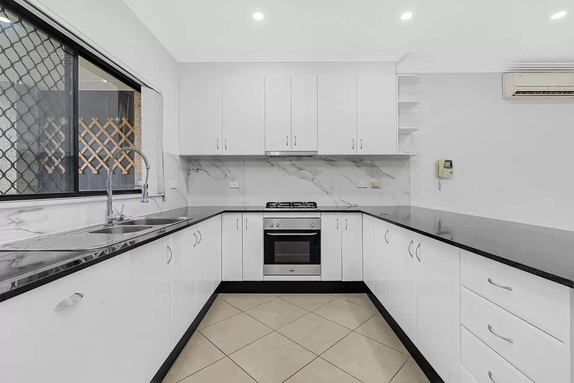 5A Rex Road, Georges Hall Sold by Richard Matthews Real Estate - image 4