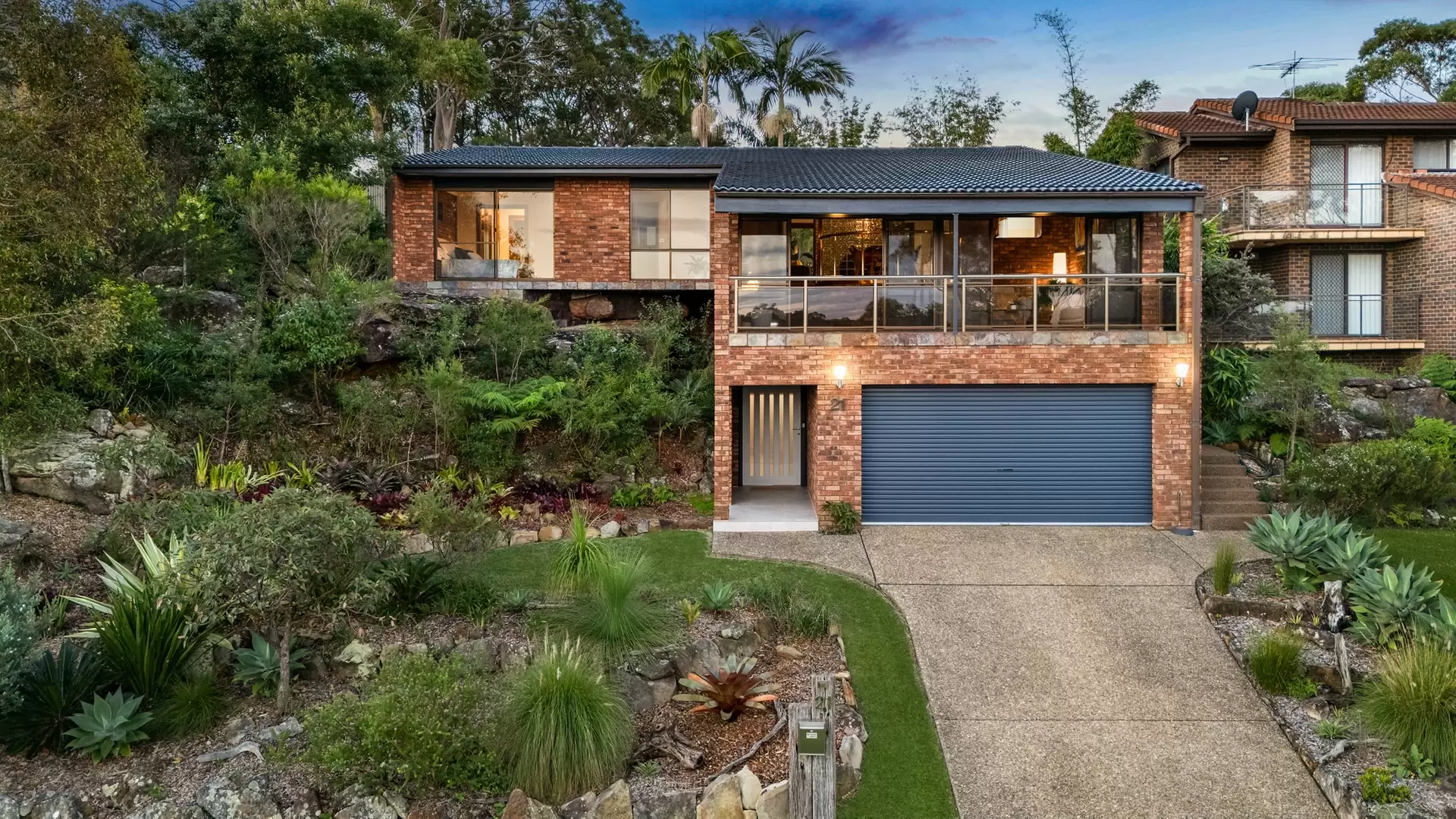 21 Redman Avenue, Illawong Sold by Richard Matthews Real Estate - image 1