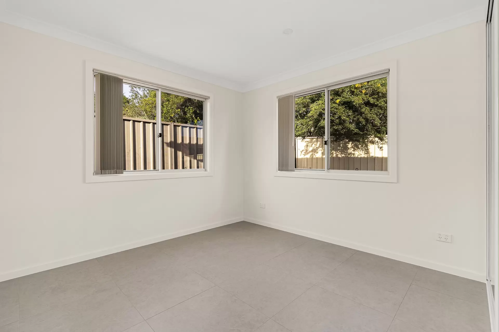 1/10 Dunlop Street, Roselands Leased by Richard Matthews Real Estate - image 5