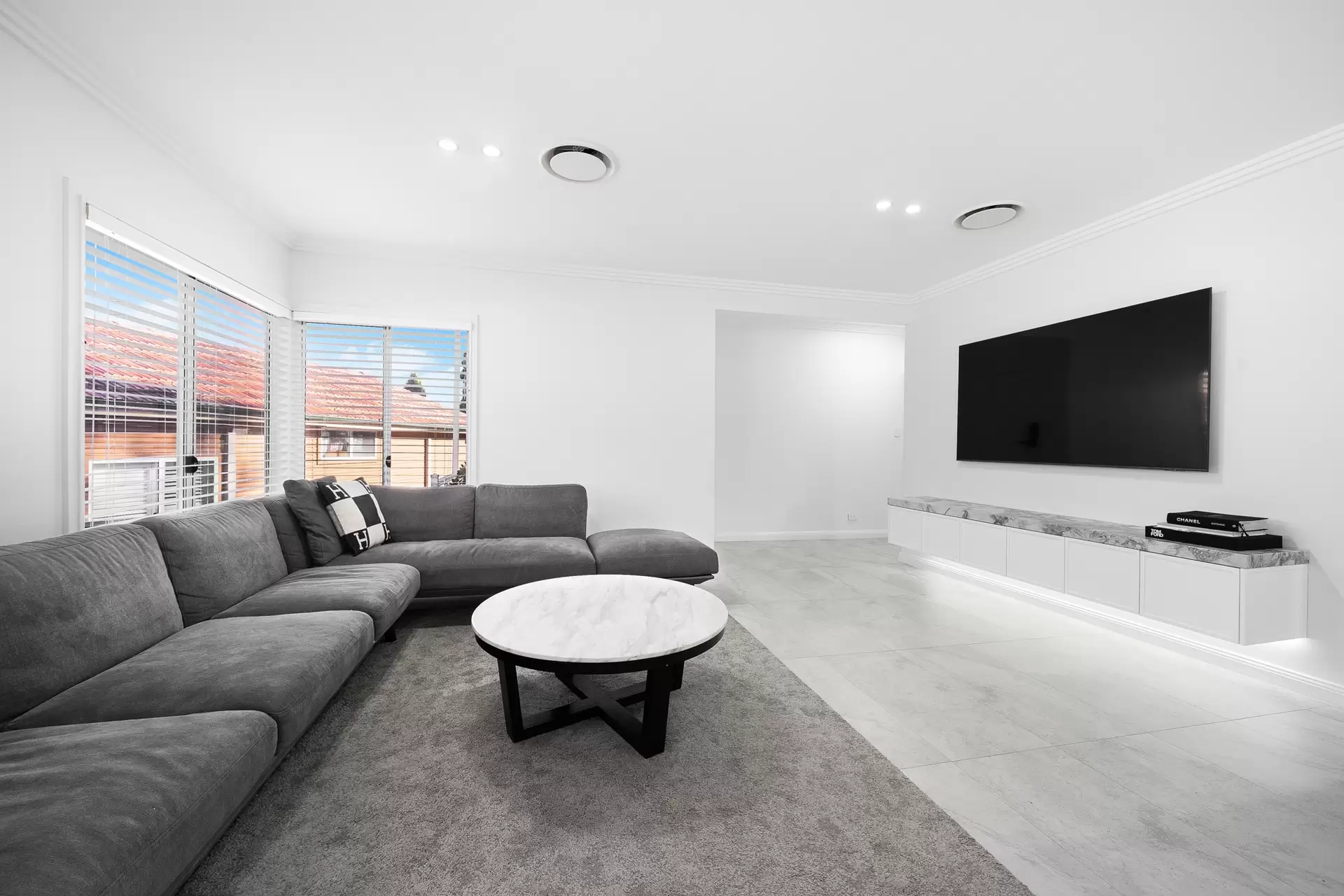 23 Roseanne Avenue, Roselands Sold by Richard Matthews Real Estate - image 5
