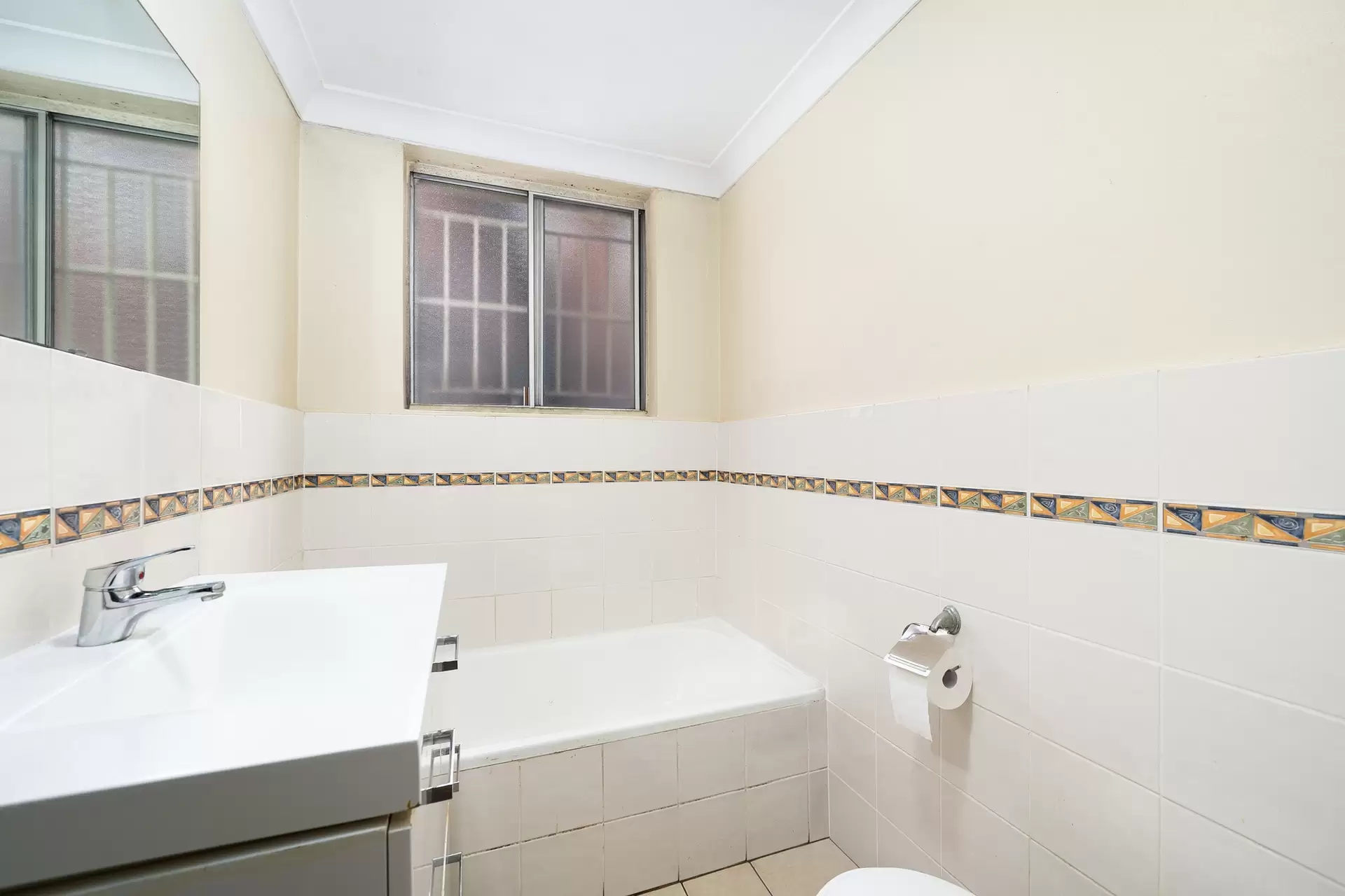 2/58 Shadforth Street, Wiley Park Sold by Richard Matthews Real Estate - image 6