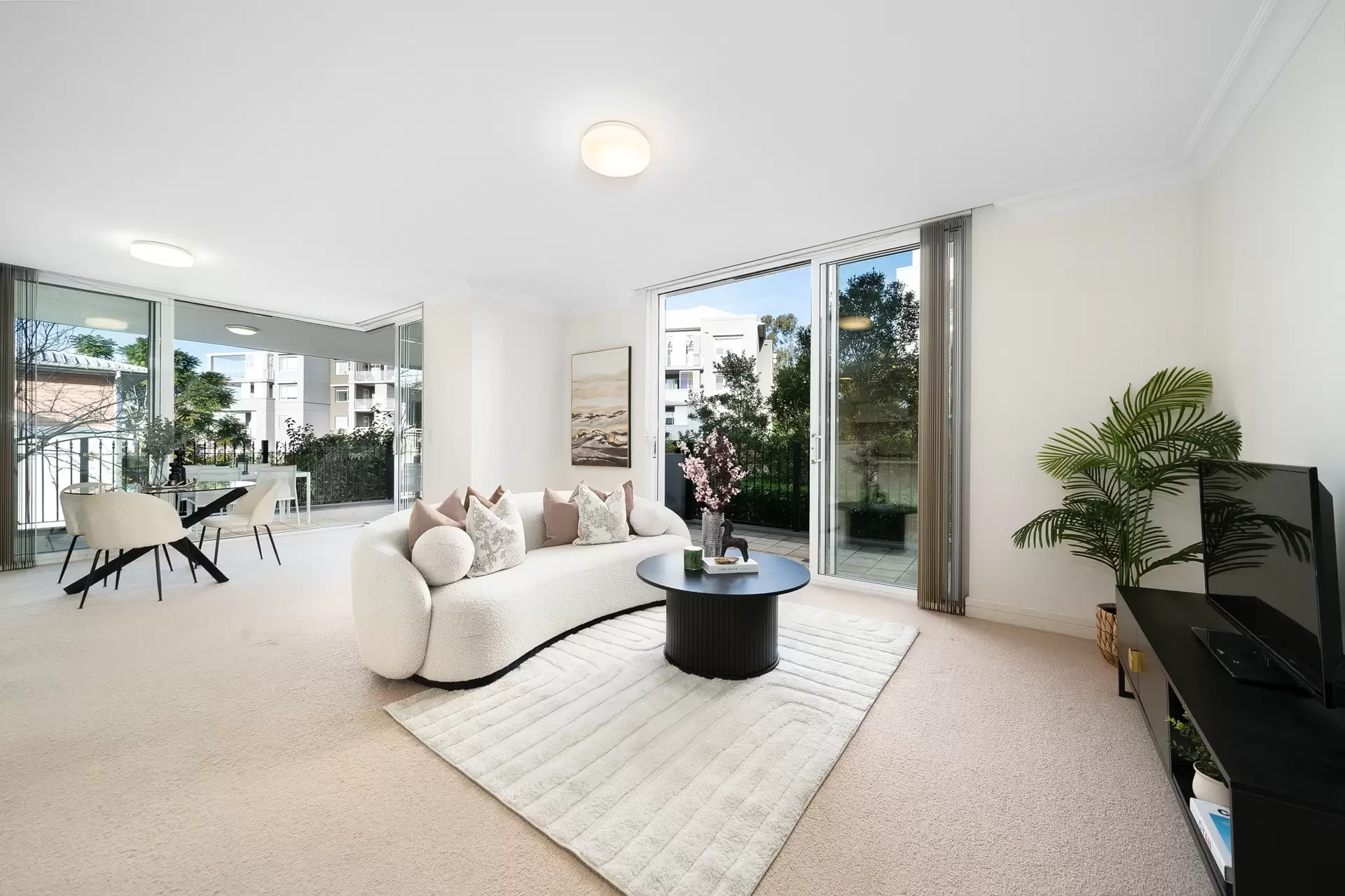 108/2 Peninsula Drive, Breakfast Point Sold by Richard Matthews Real Estate - image 1